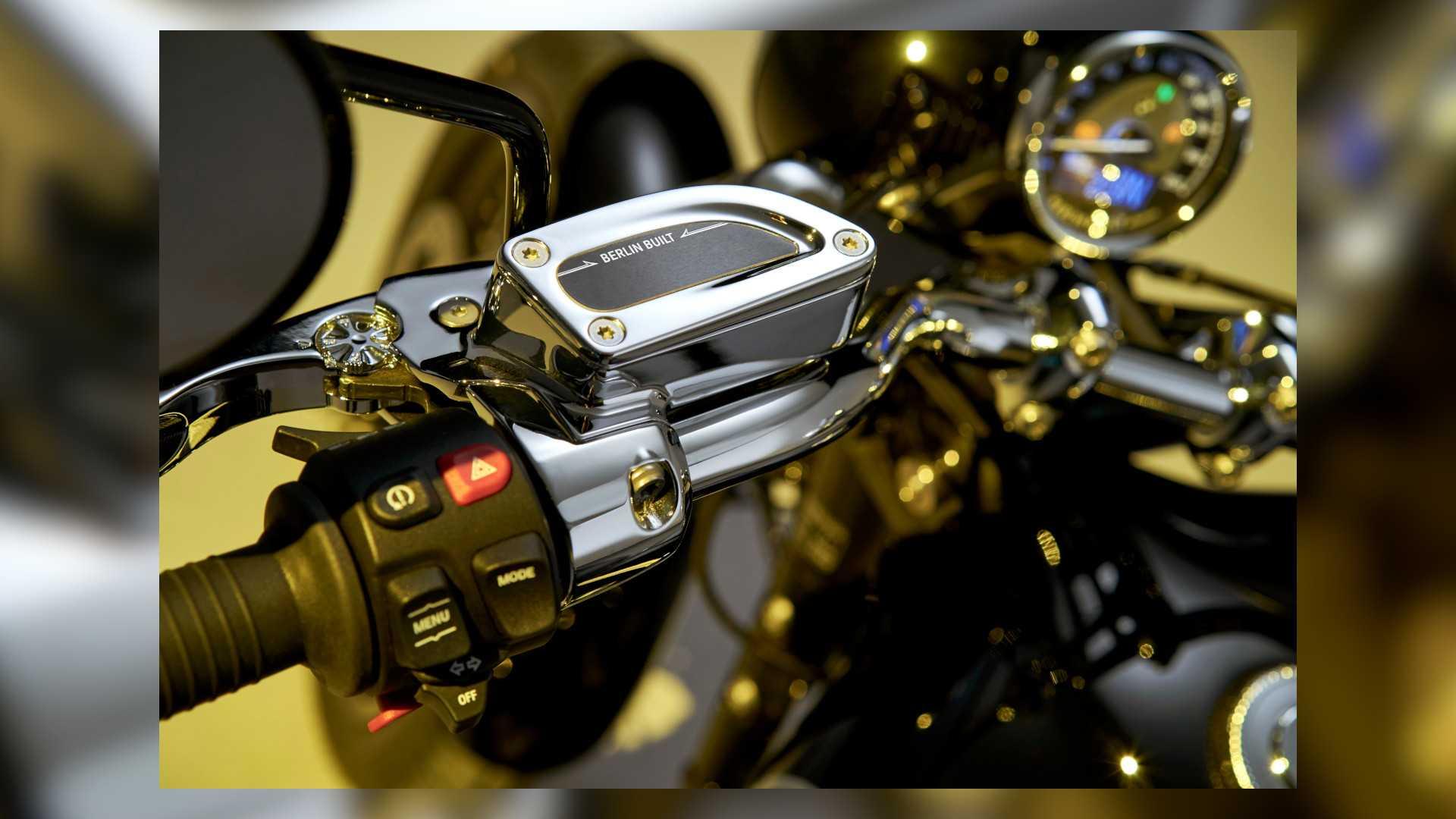 BMW R 18