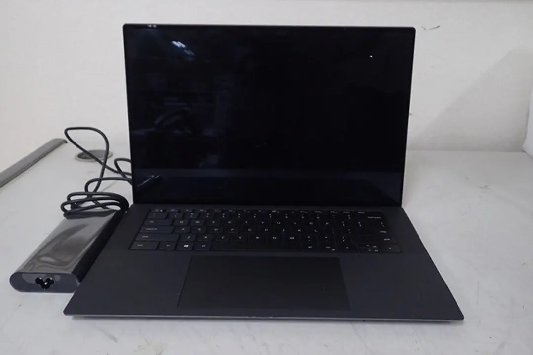 لپ تاپ دل / Dell