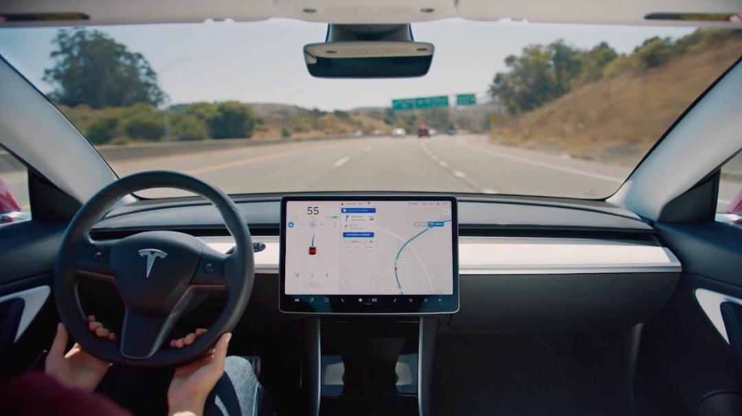 Tesla Autopilot / اتوپایلوت تسلا