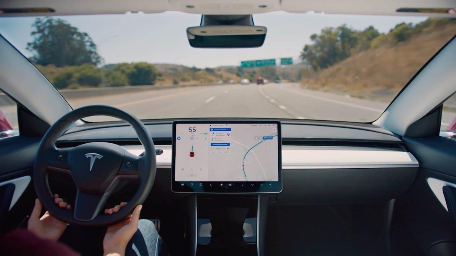 Tesla Autopilot / اتوپایلوت تسلا