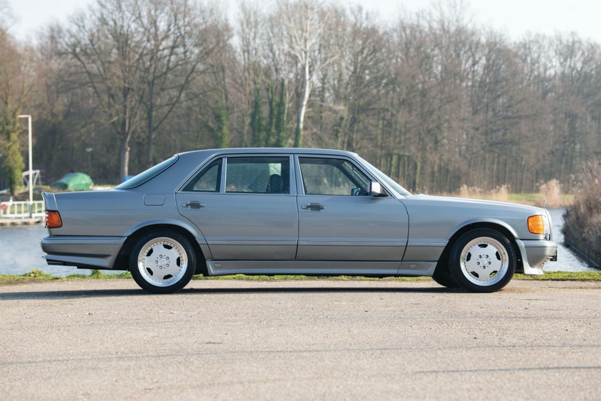 1989 Mercedes-Benz 560 SEL 6.0