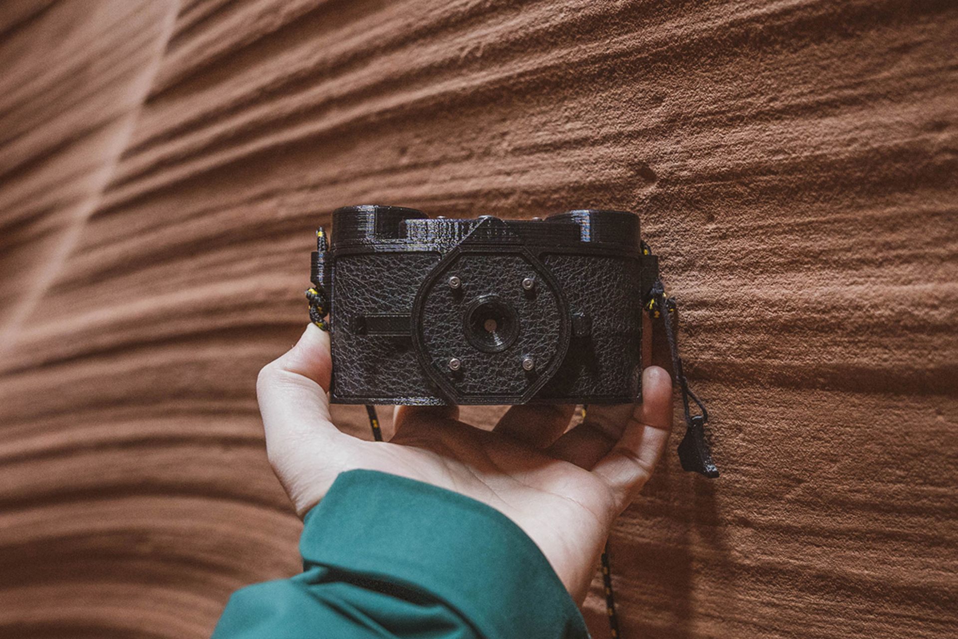 دوربین سوراخ سوزنی SCURA