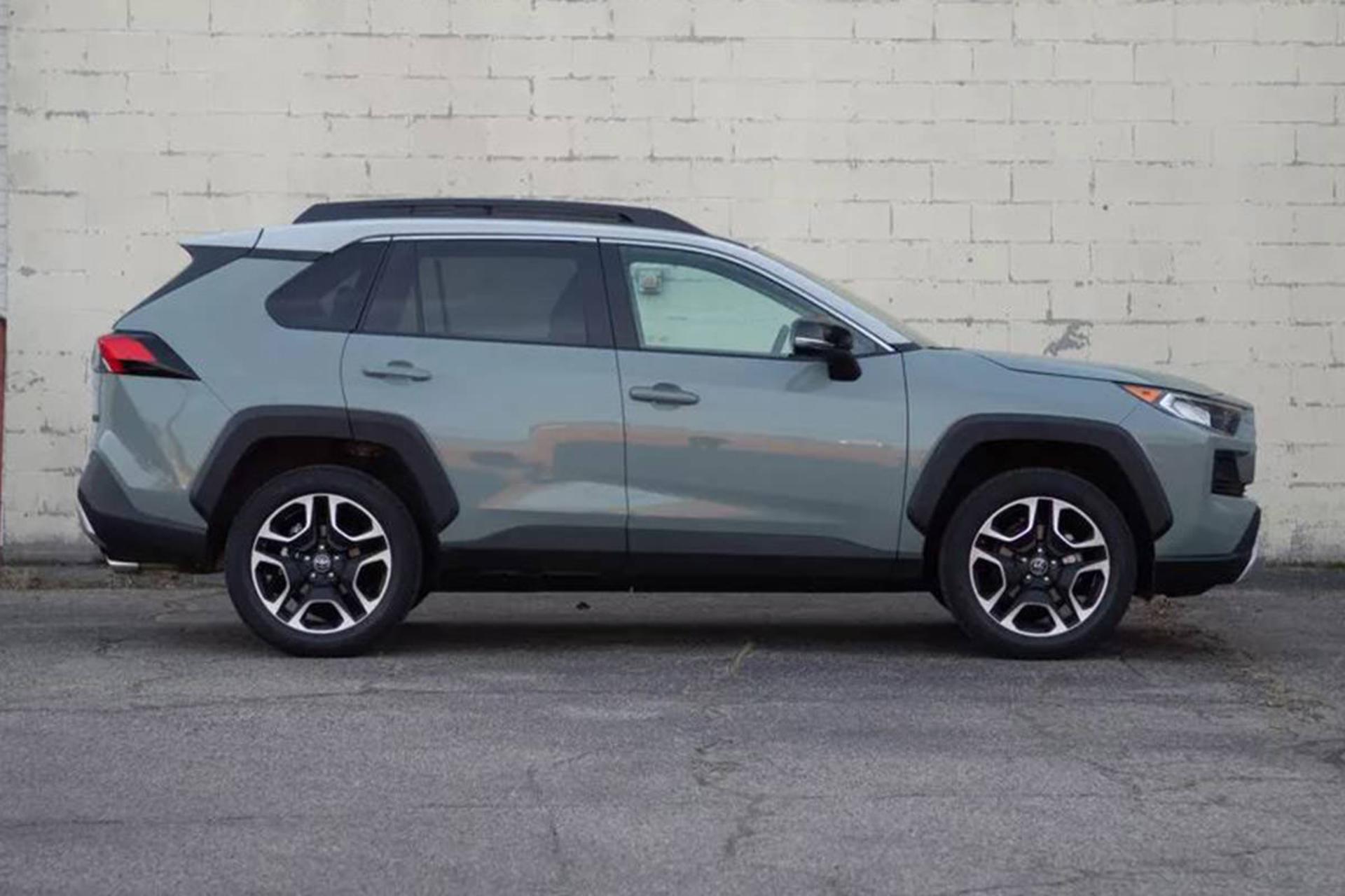 تویوتا RAV4