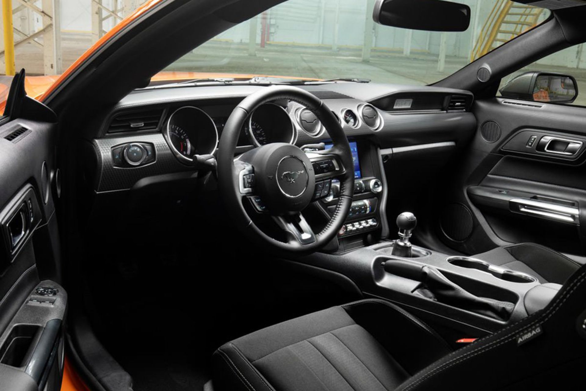 داخل فورد موستانگ