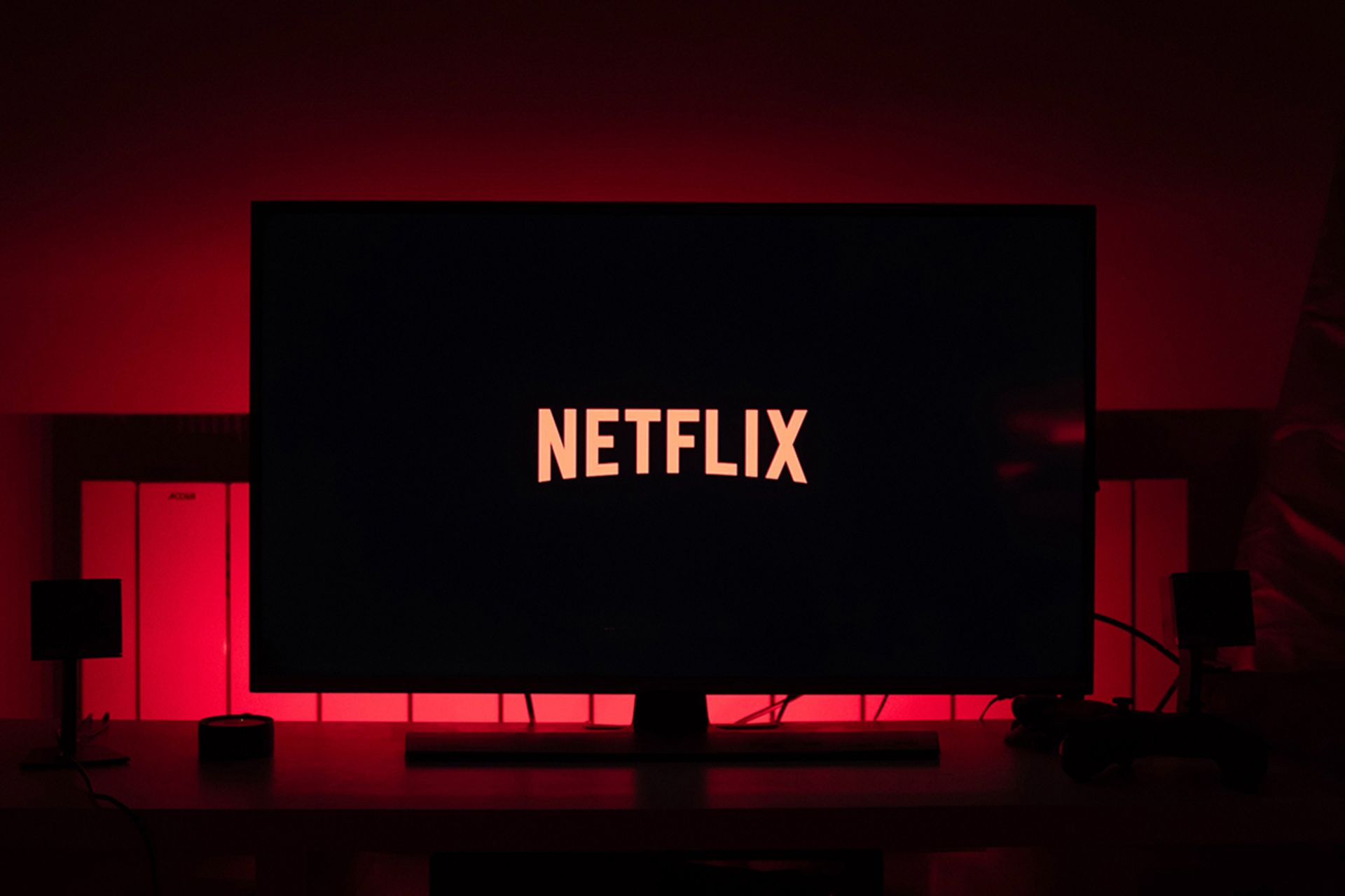 لوگو نت فلیکس / Netflix / نتفلیکس روی تلویزیون