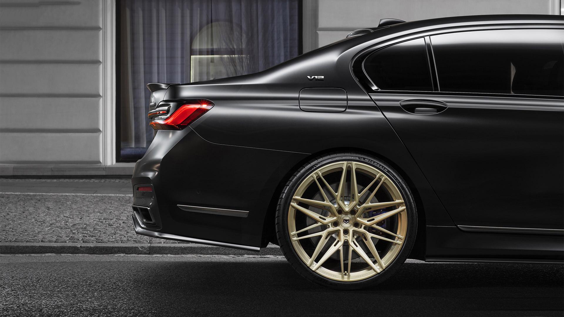 BMW M760Li / بی ام و سری 7