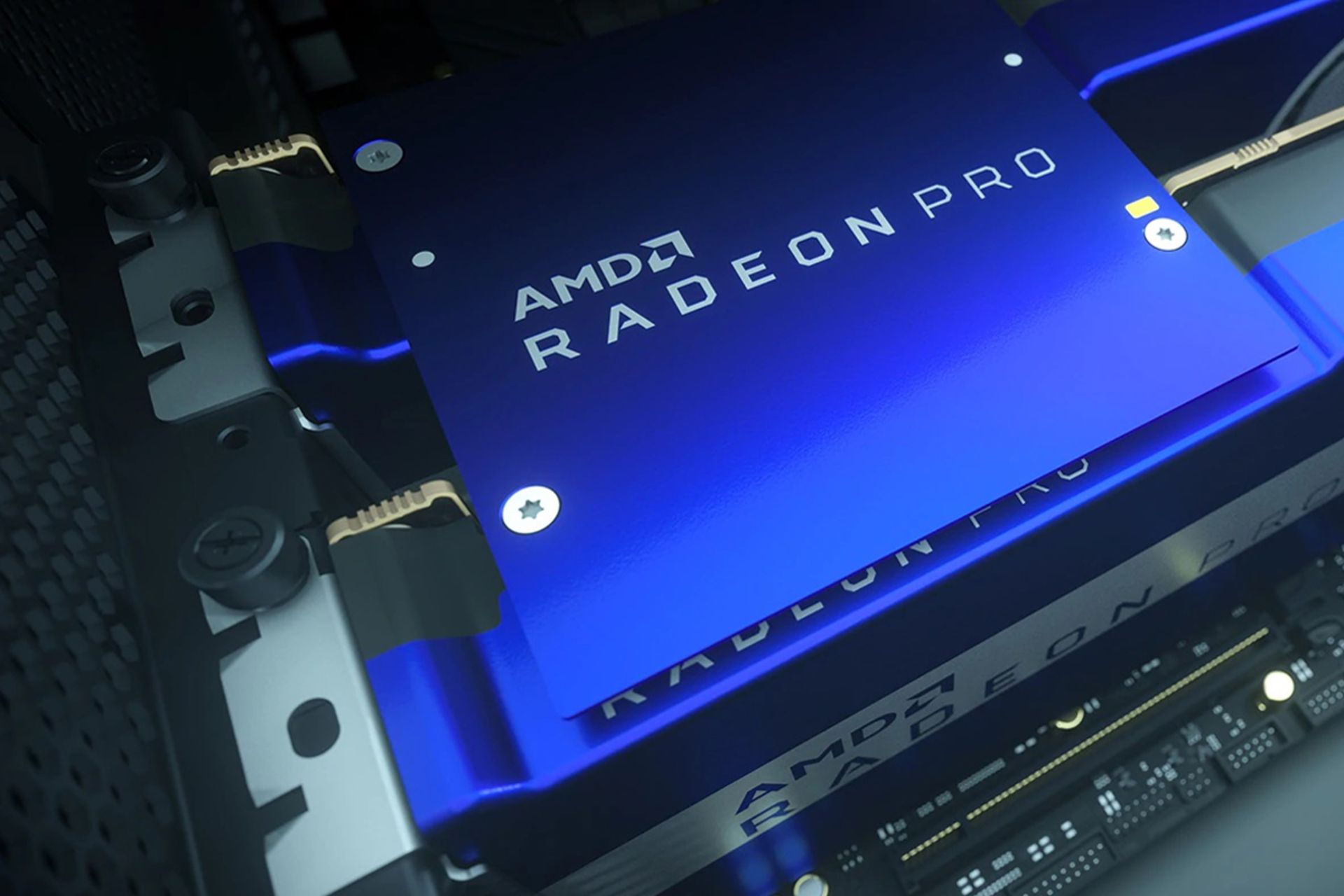 کارت گرافیک رادئون پرو 7 ای ام دی / AMD Radeon Pro VII