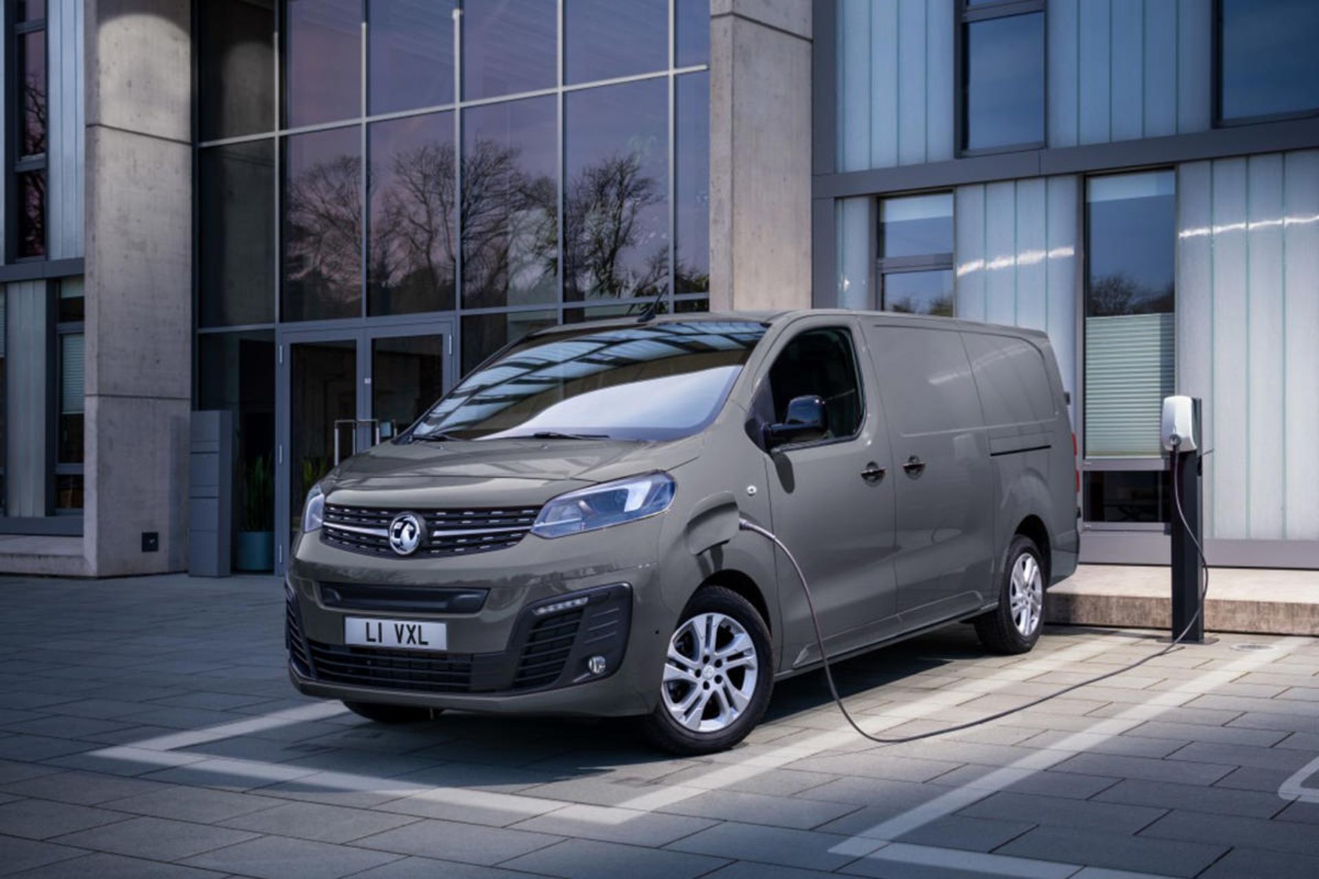 Vauxhall Vivaro-e van / ون برقی واکسهال