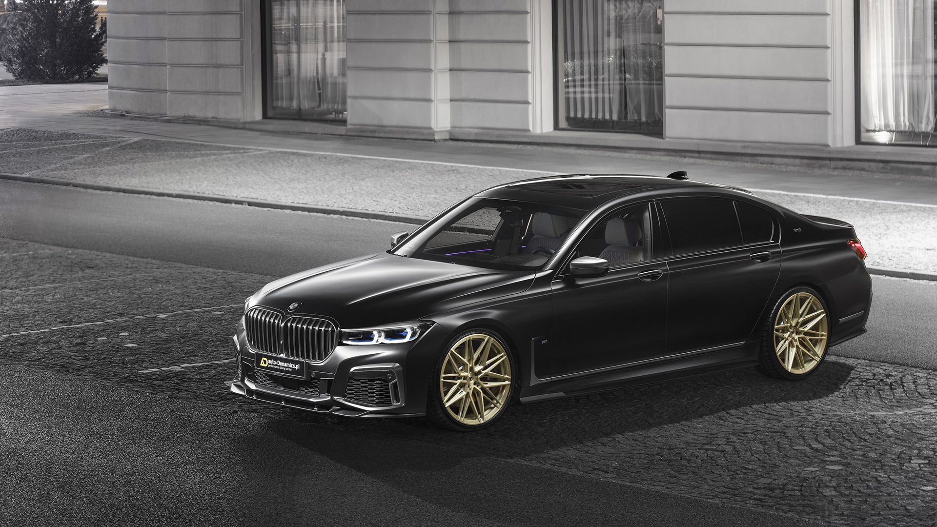 BMW M760Li / بی ام و سری 7