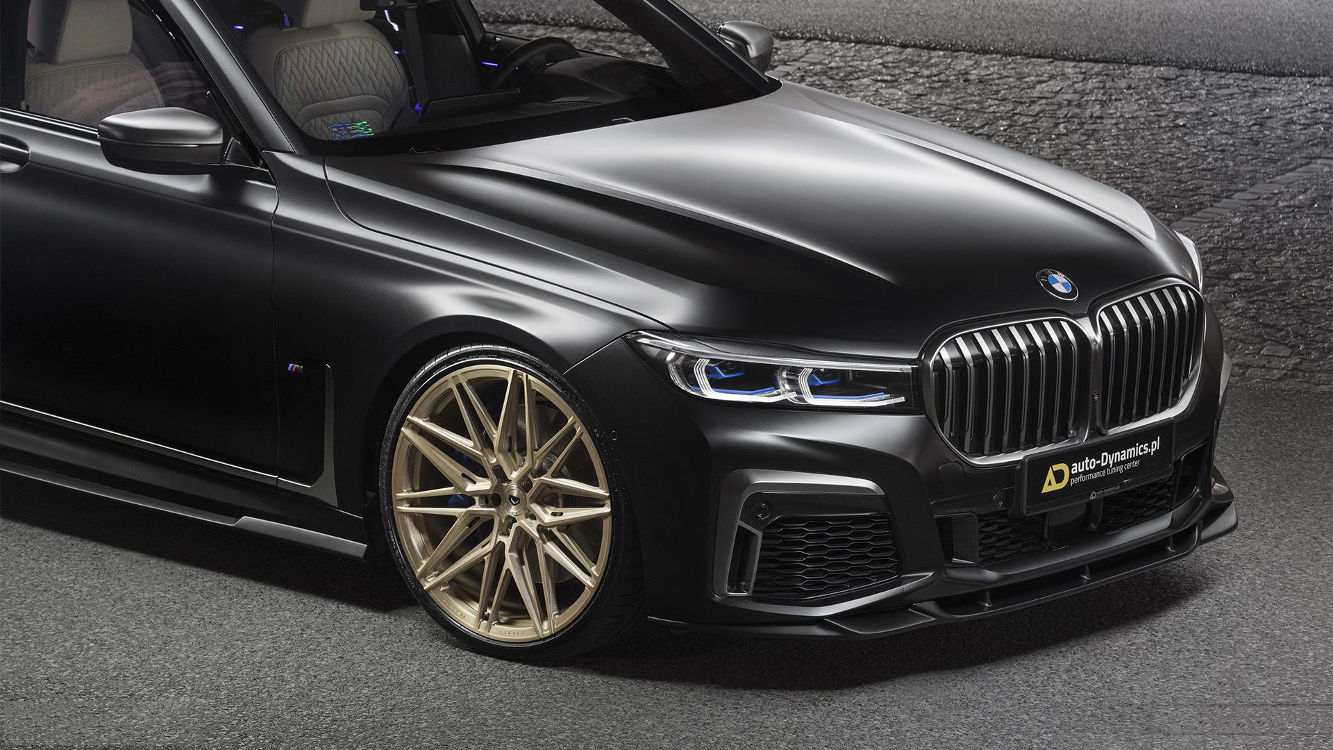 BMW M760Li / بی ام و سری 7