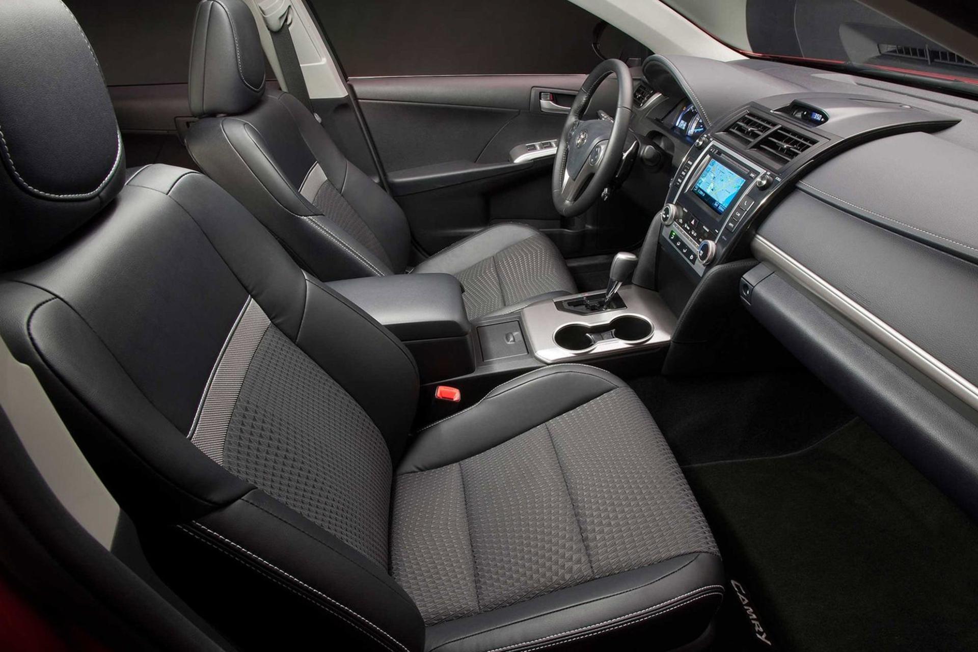 Toyota Camry 2012
