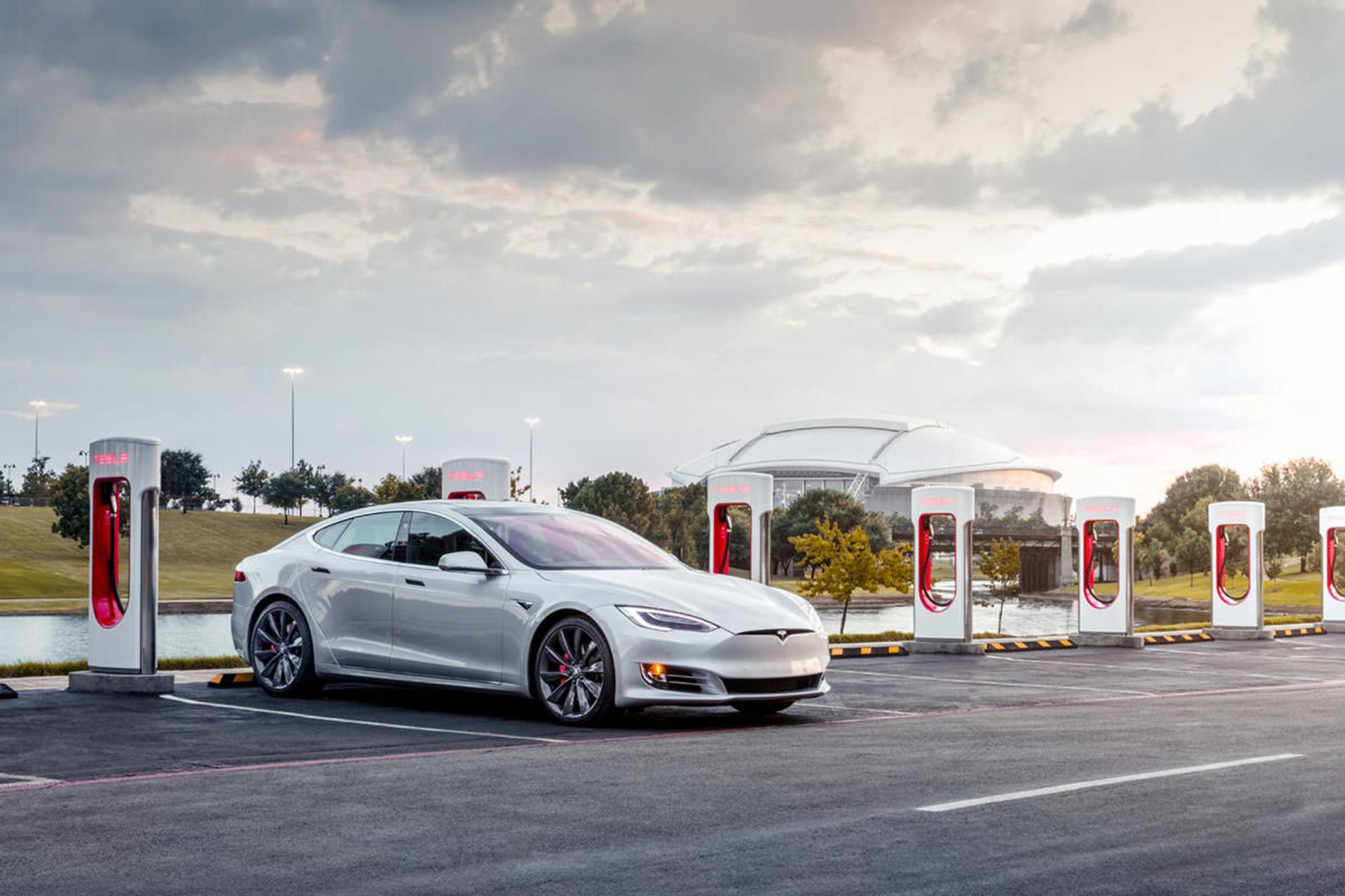 tesla electric car / خودروی الکتریکی تسلا