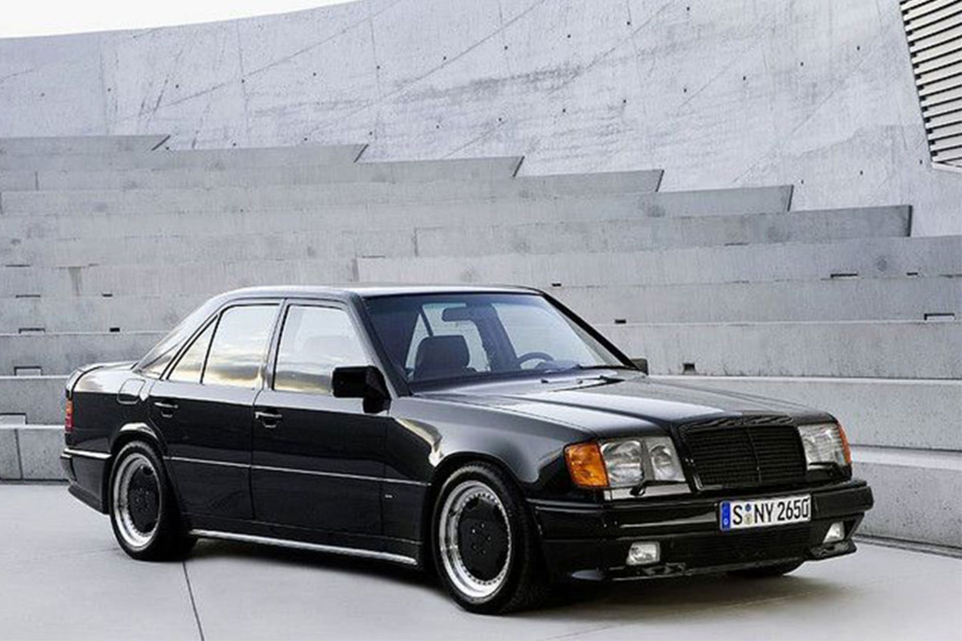 Mercedes-Benz E60 AMG