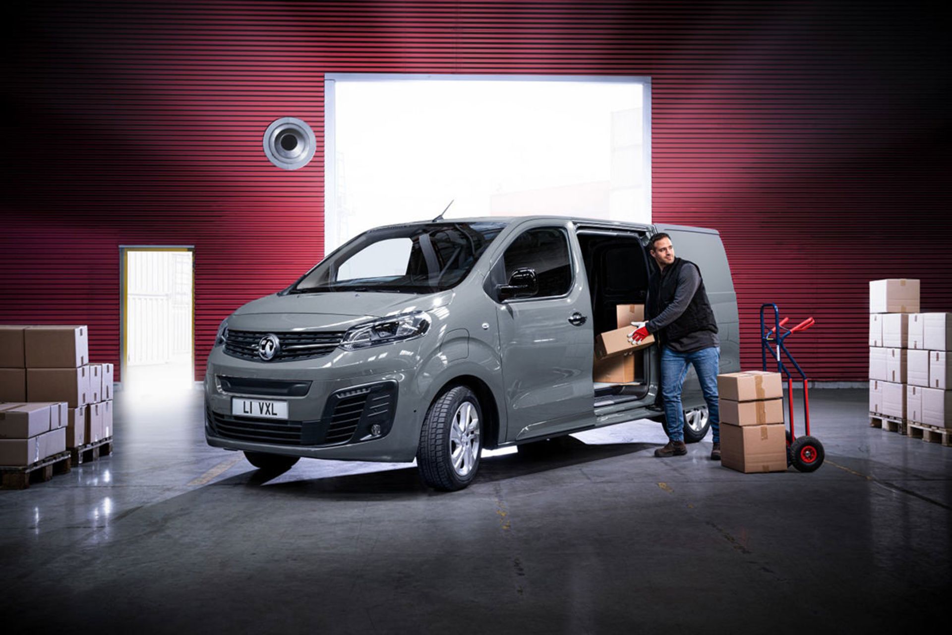 Vauxhall Vivaro-e van / ون برقی واکسهال