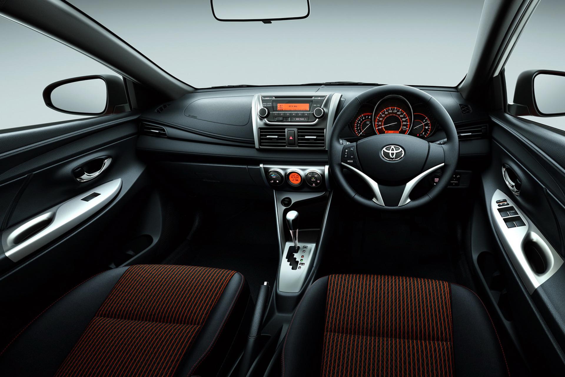 Toyota Yaris 2015