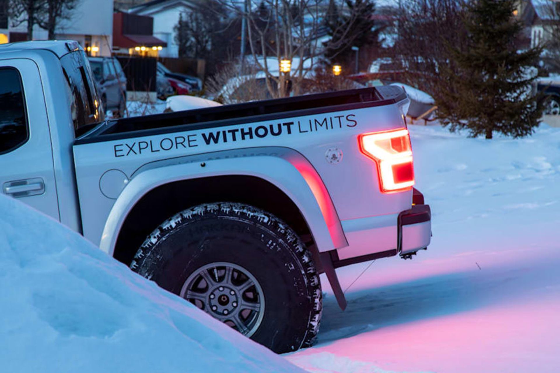 فورد اف-۱۵۰ با تیونینگ آرکتیک تراکس