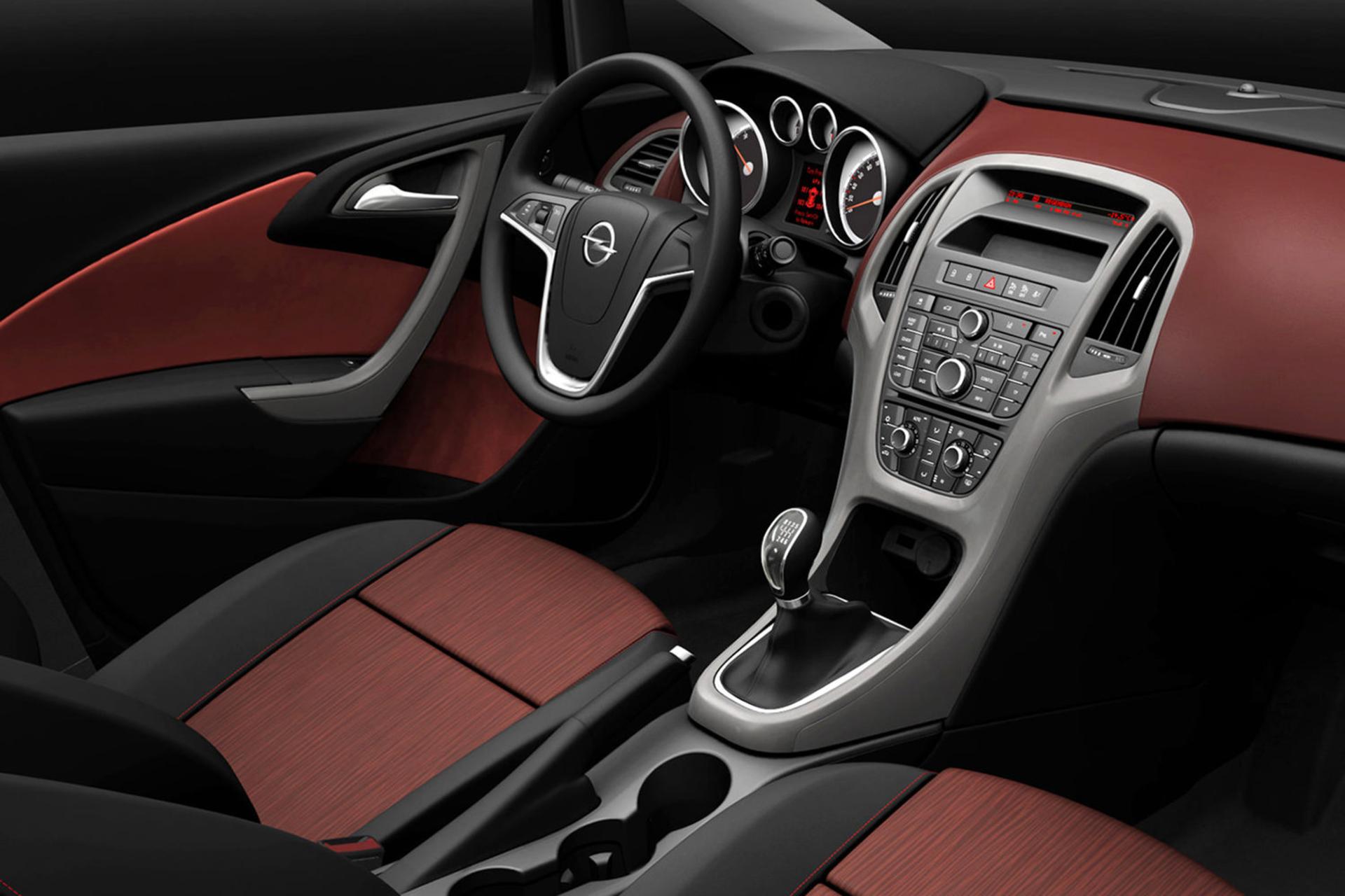 Opel Astra 2013