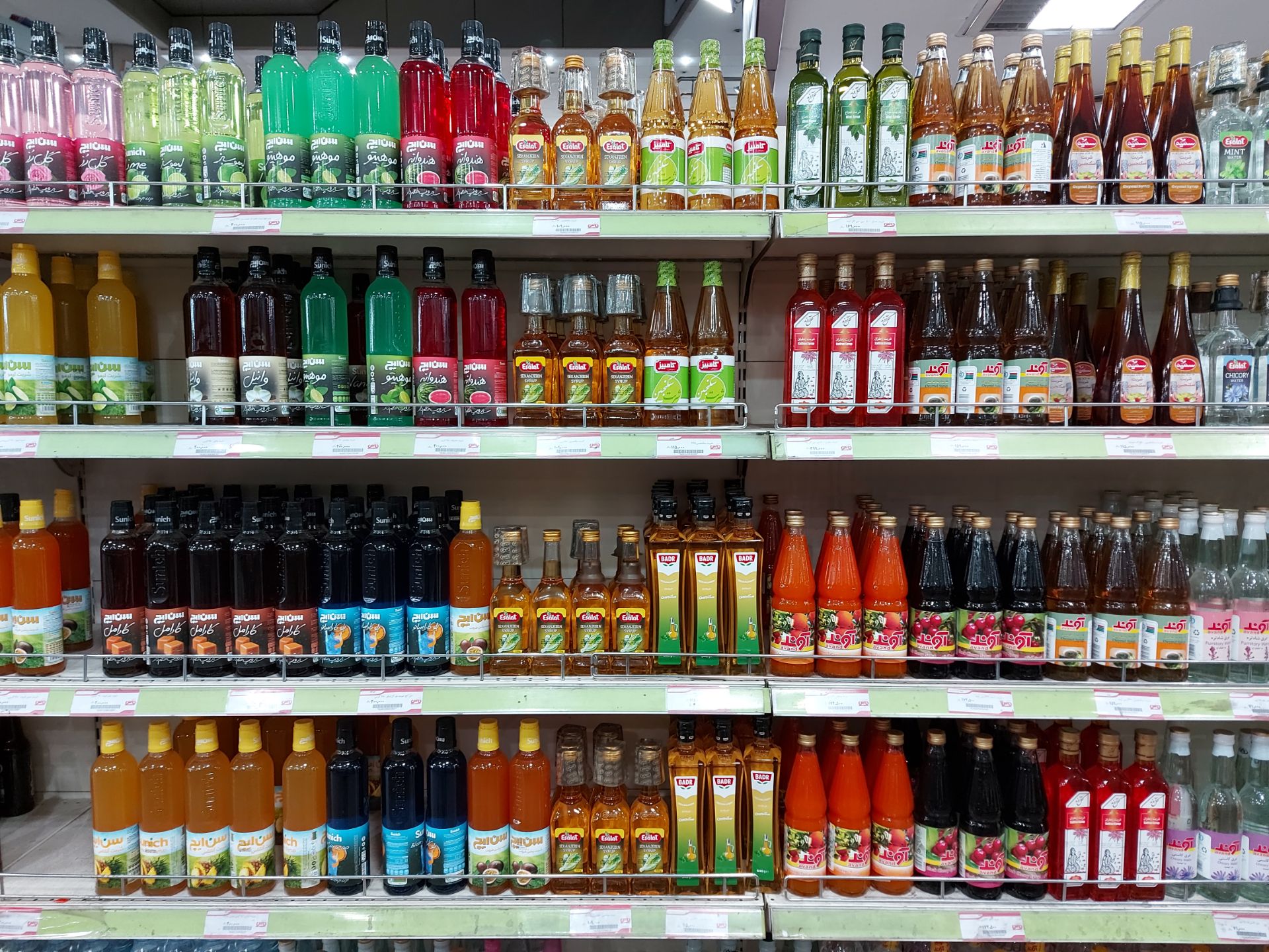 نمونه عکس گلکسی A71 از شربت و نوشیدنی سوپرمارکتی