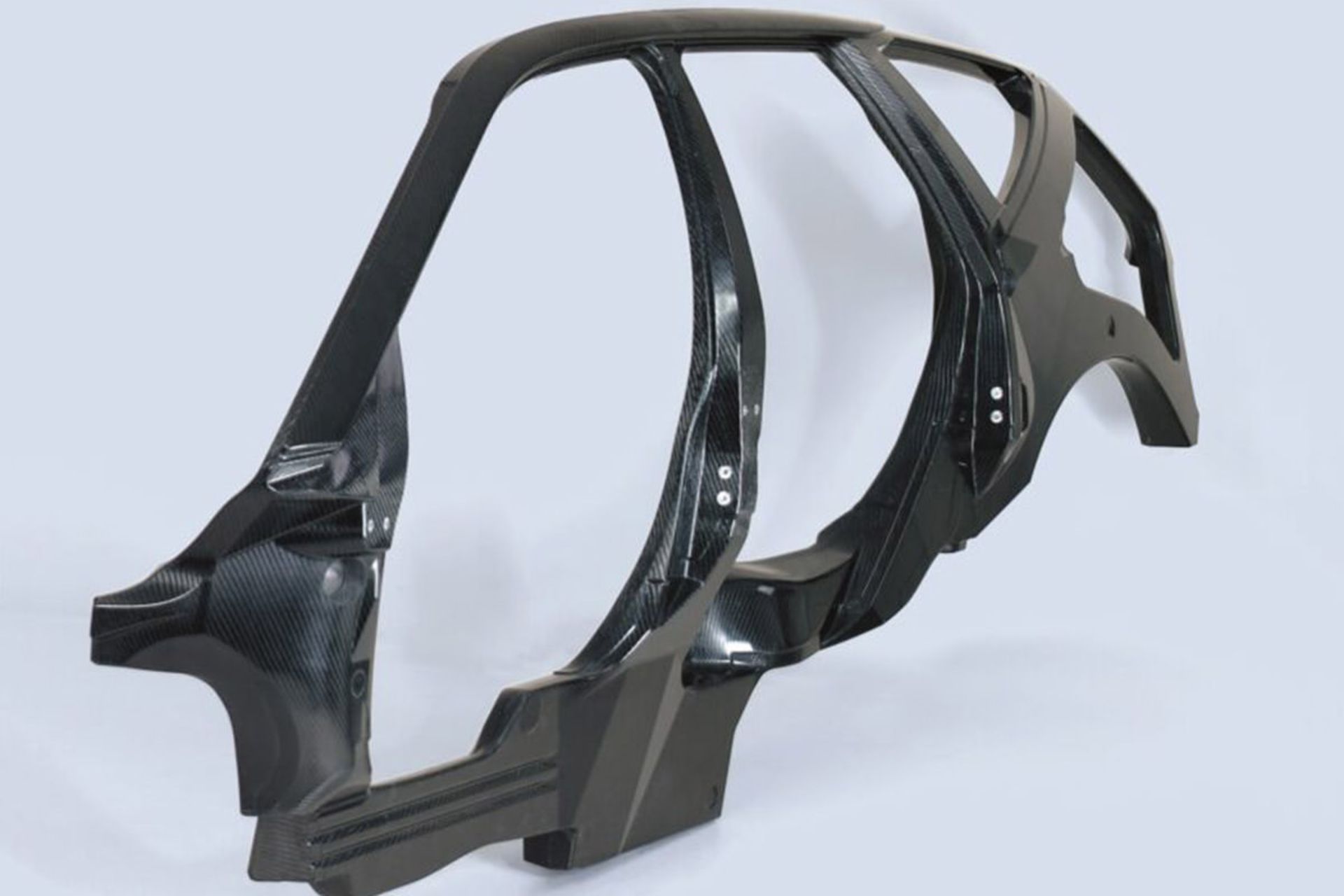 شاسی و بدنه تقویت شده با فییرکربن کانسپت بی ام و Z22