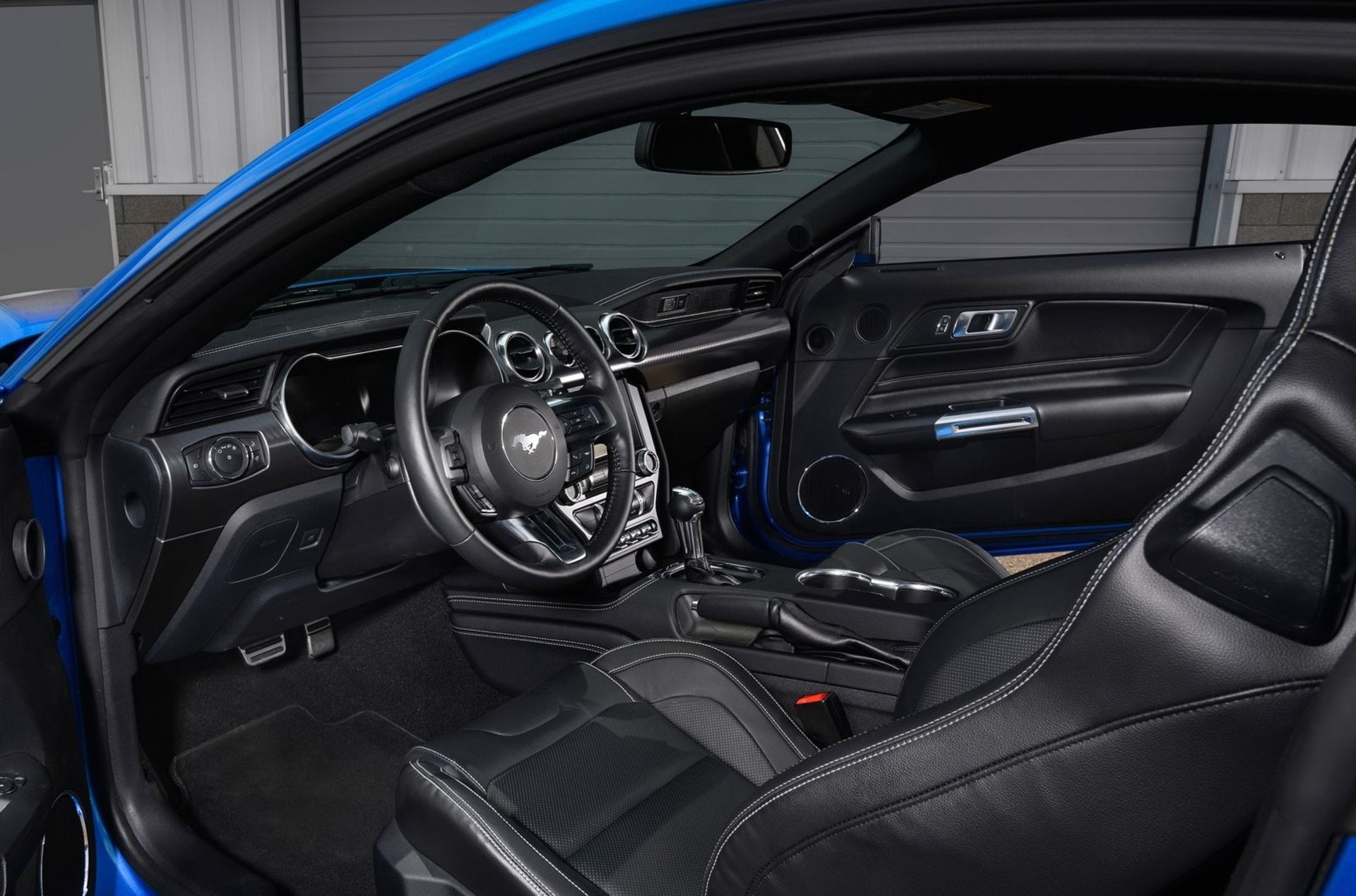 mustang mach 1 موستانگ مک وان نمای داخل کابین