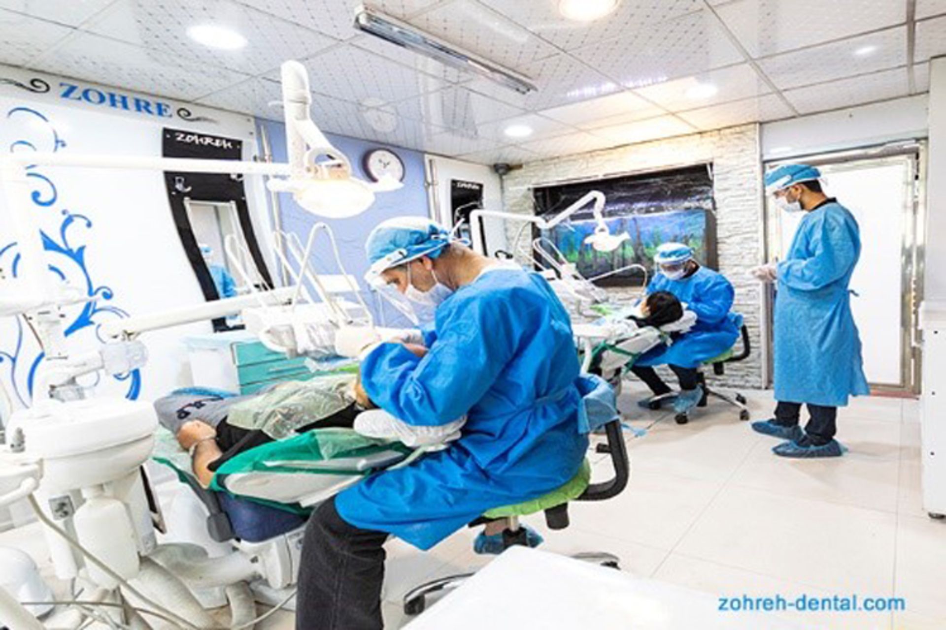 دندانپزشکی زهره