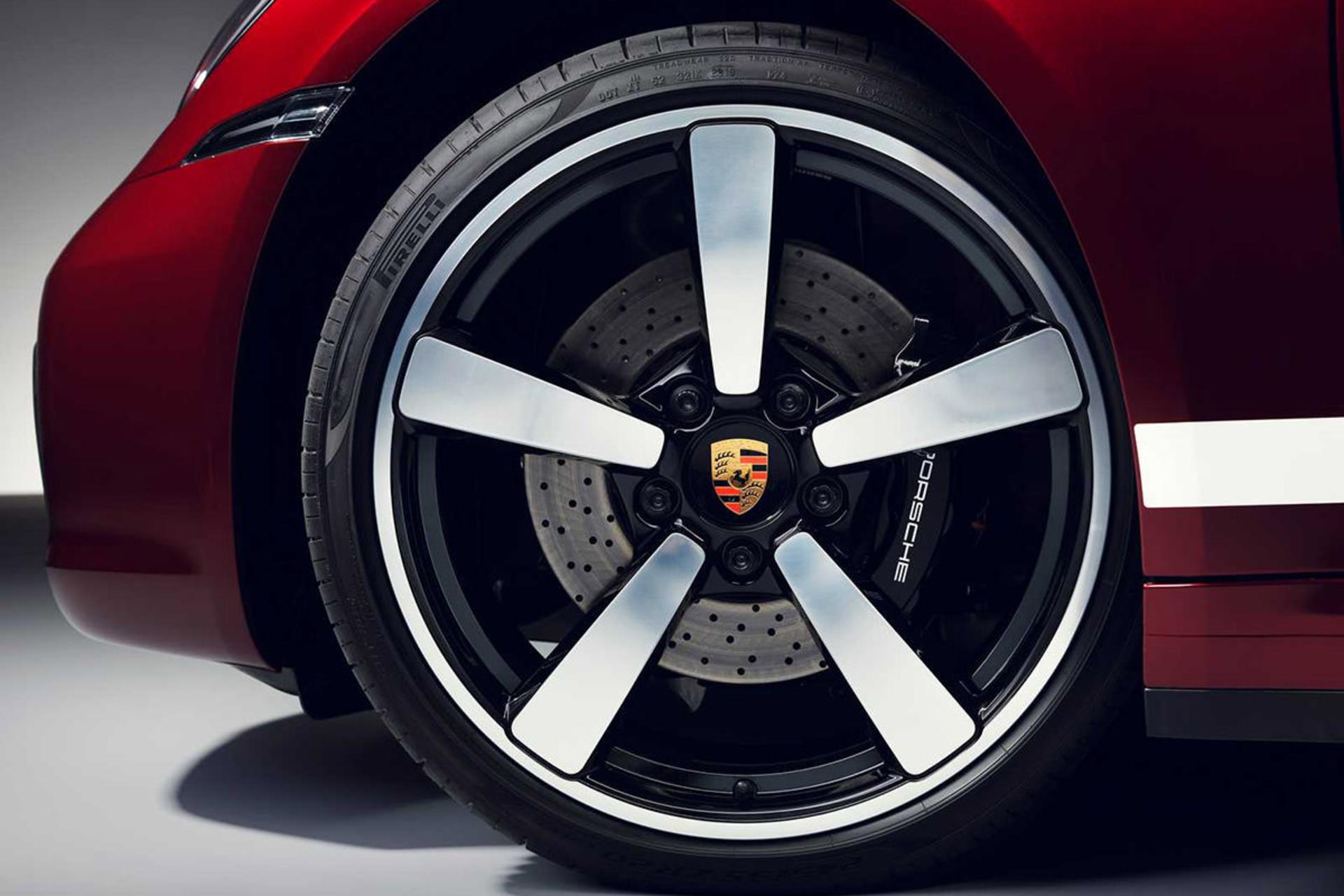 پورشه 911 تارگا 4S نسخه‌ی Heritage
