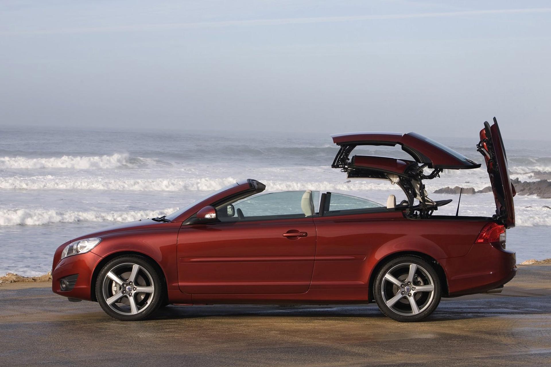 خودرو ولوو / Volvo C70 Convertible 2010 نمای جانبی ۰۱