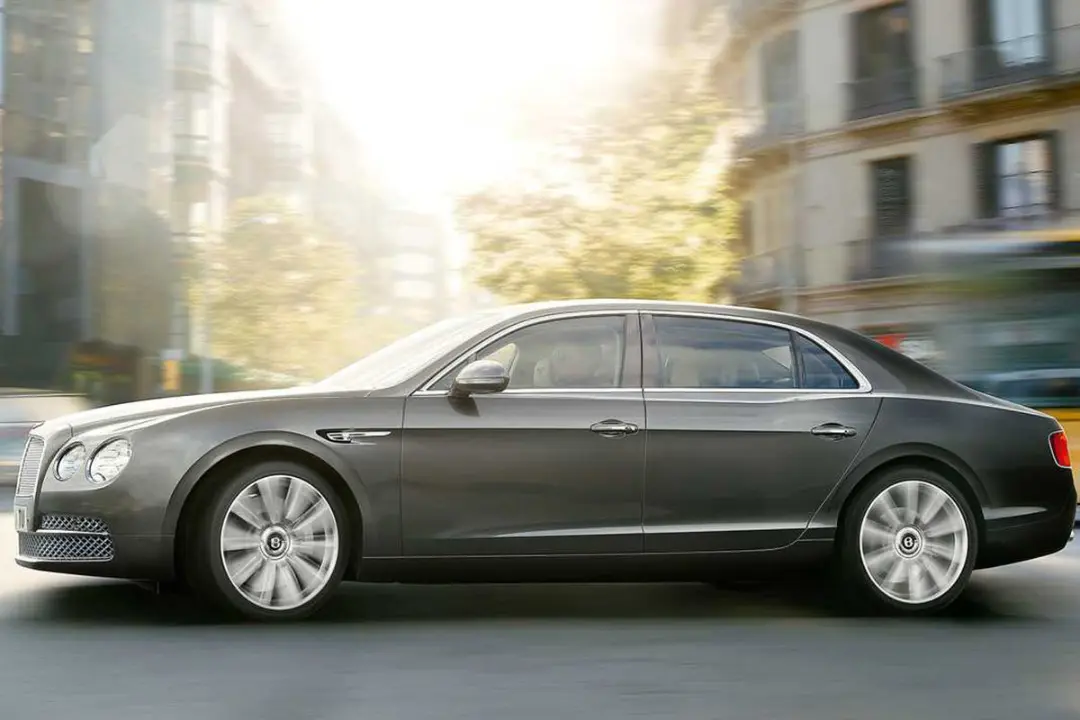 بنتلی کانتیننتال Flying Spur اسپید