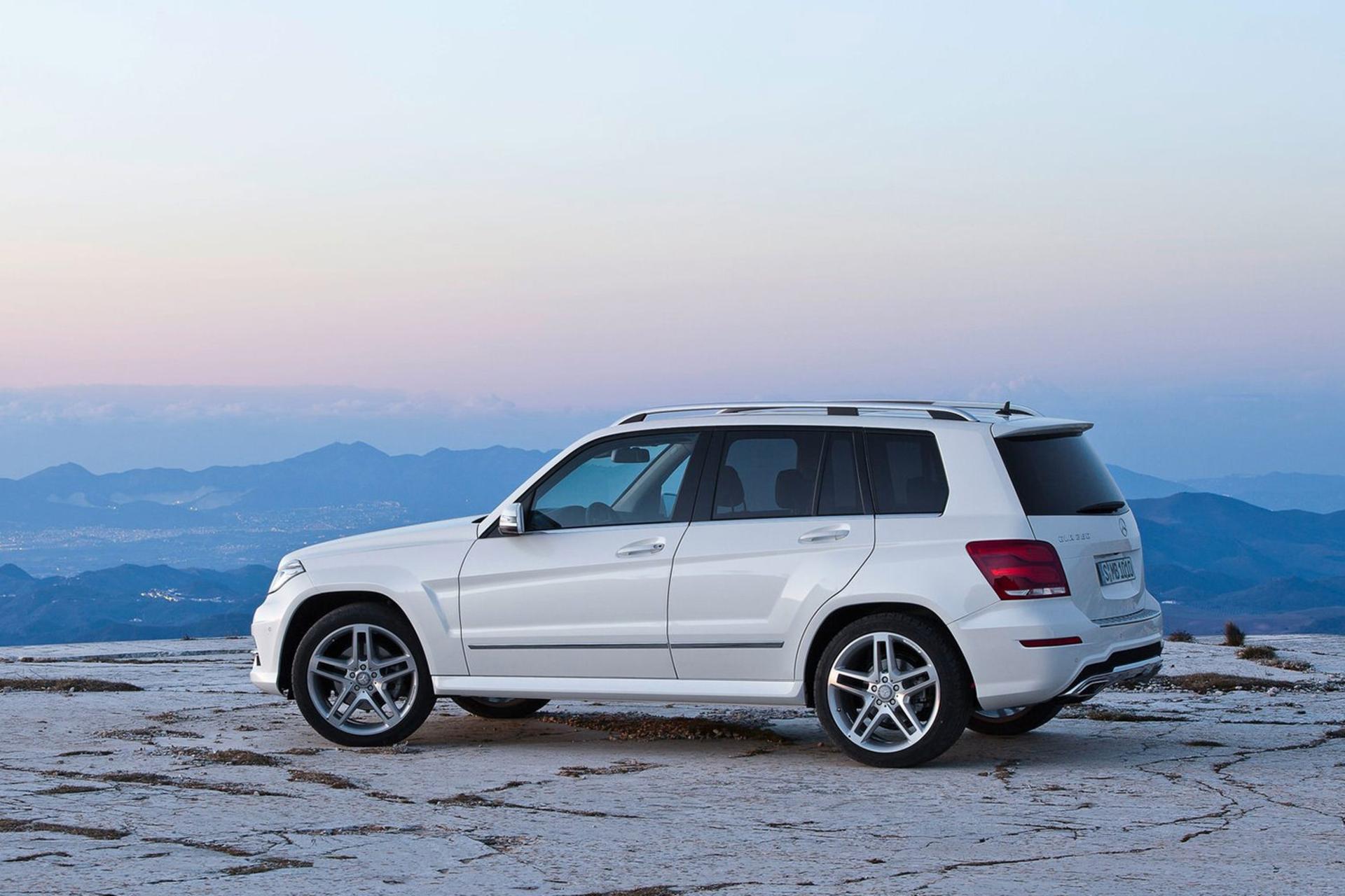 خودرو مرسدس بنز جی ال کی / Mercedes Benz GLK 2013 نمای جانبی ۱