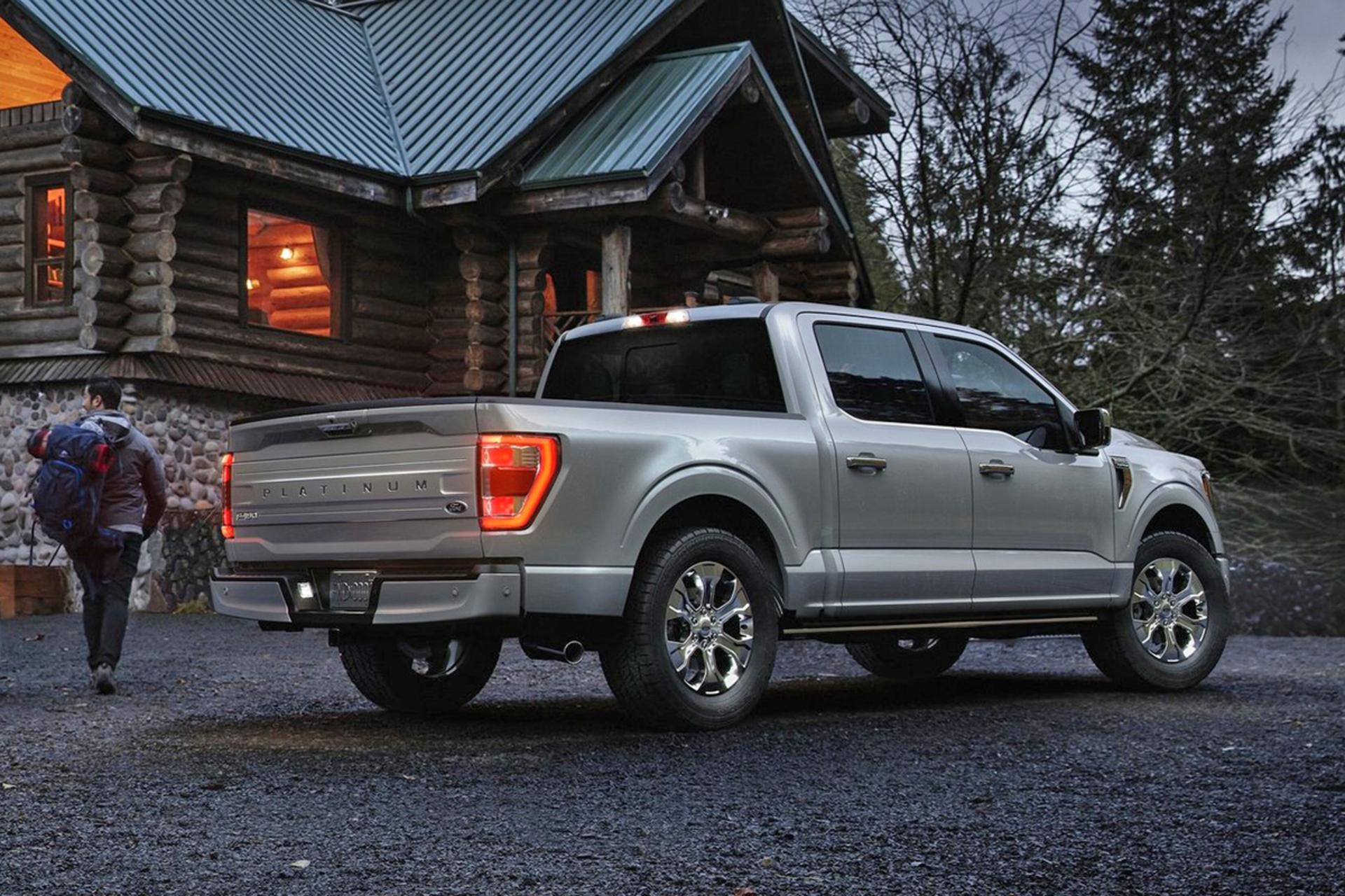 وانت فورد F-150 مدل 2021 / نمای پشت  