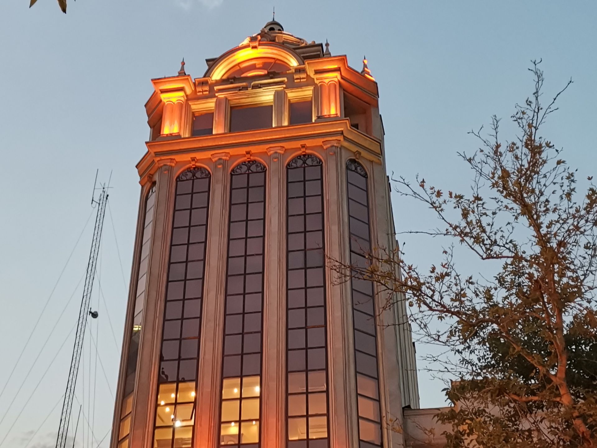 نمونه عکس 2x هواوی نوا 7 آی - برج