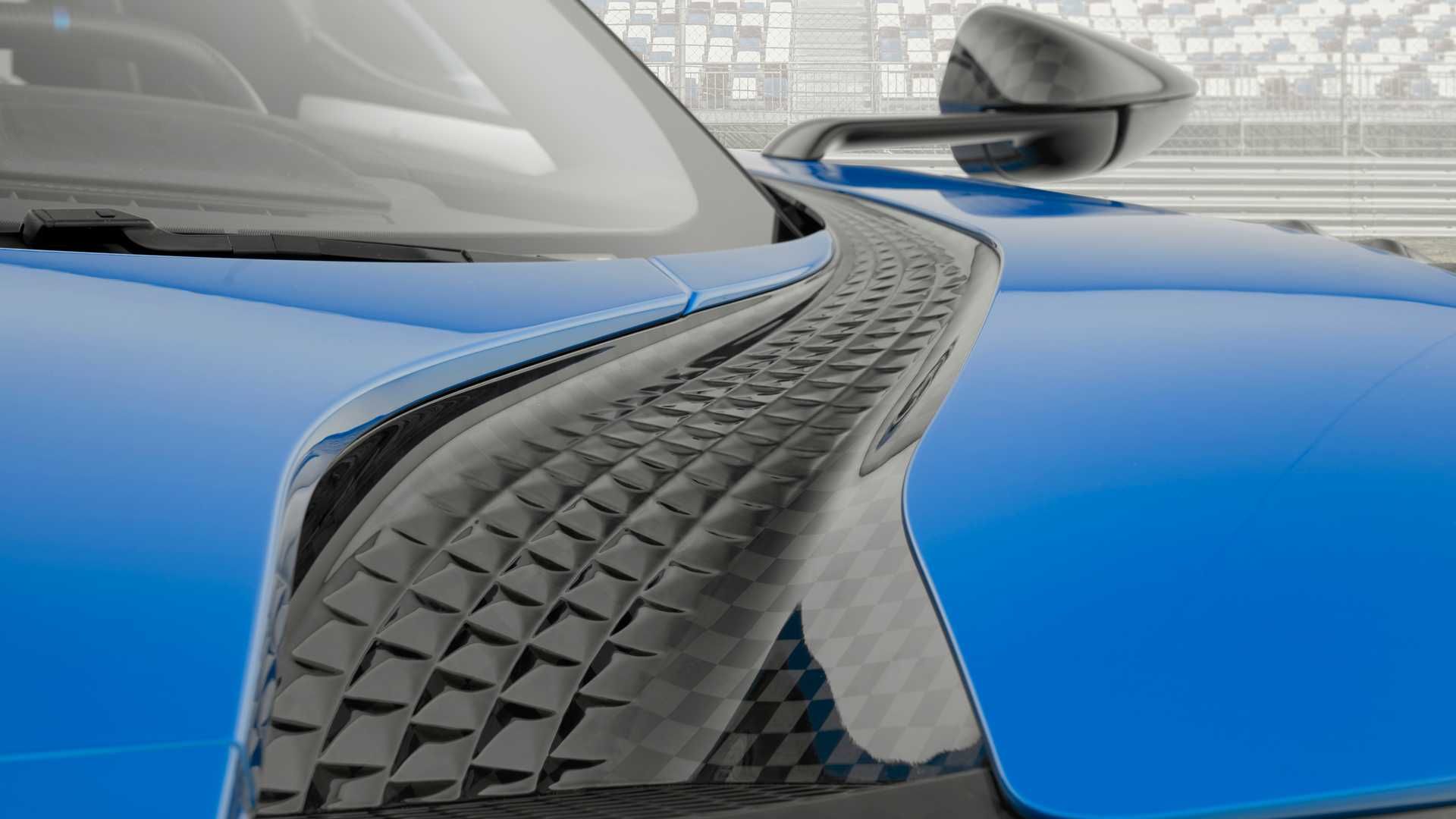 le mansory / لومنصوری با فیبرکربن روی کاپوت جلو