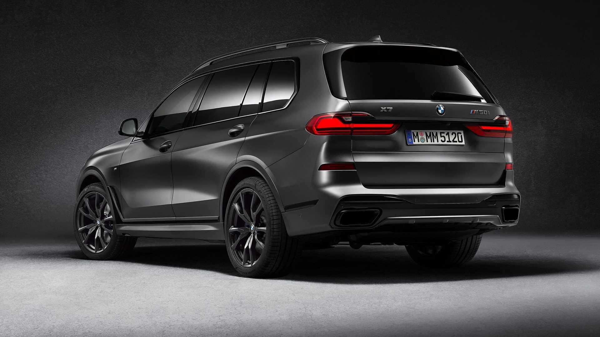 نمای عقب کراس اور بی ام و ایکس 7 / bmw x7