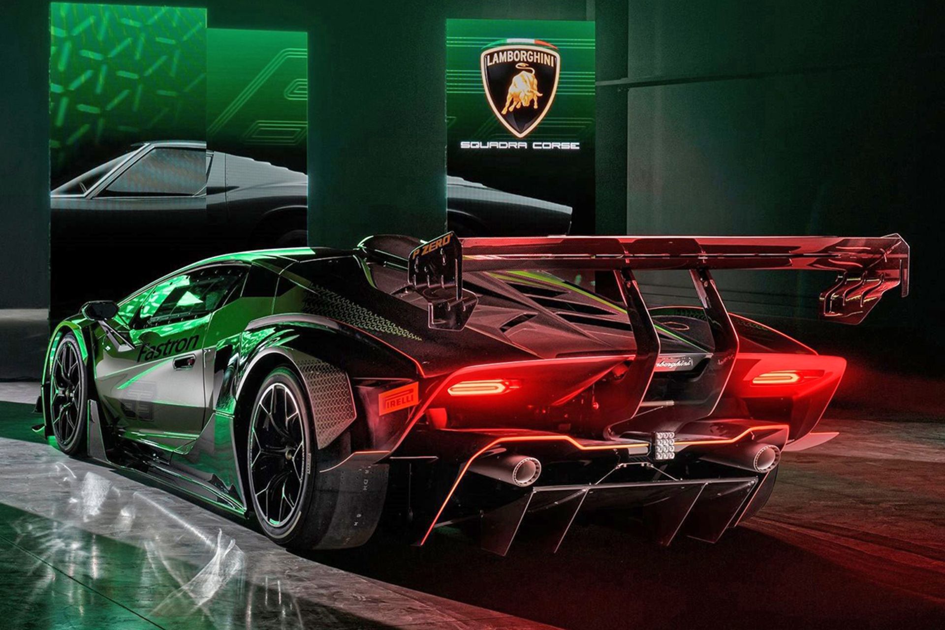 Lamborghini Essenza SCV12  لامبورگینی اسنزا نمای پشت