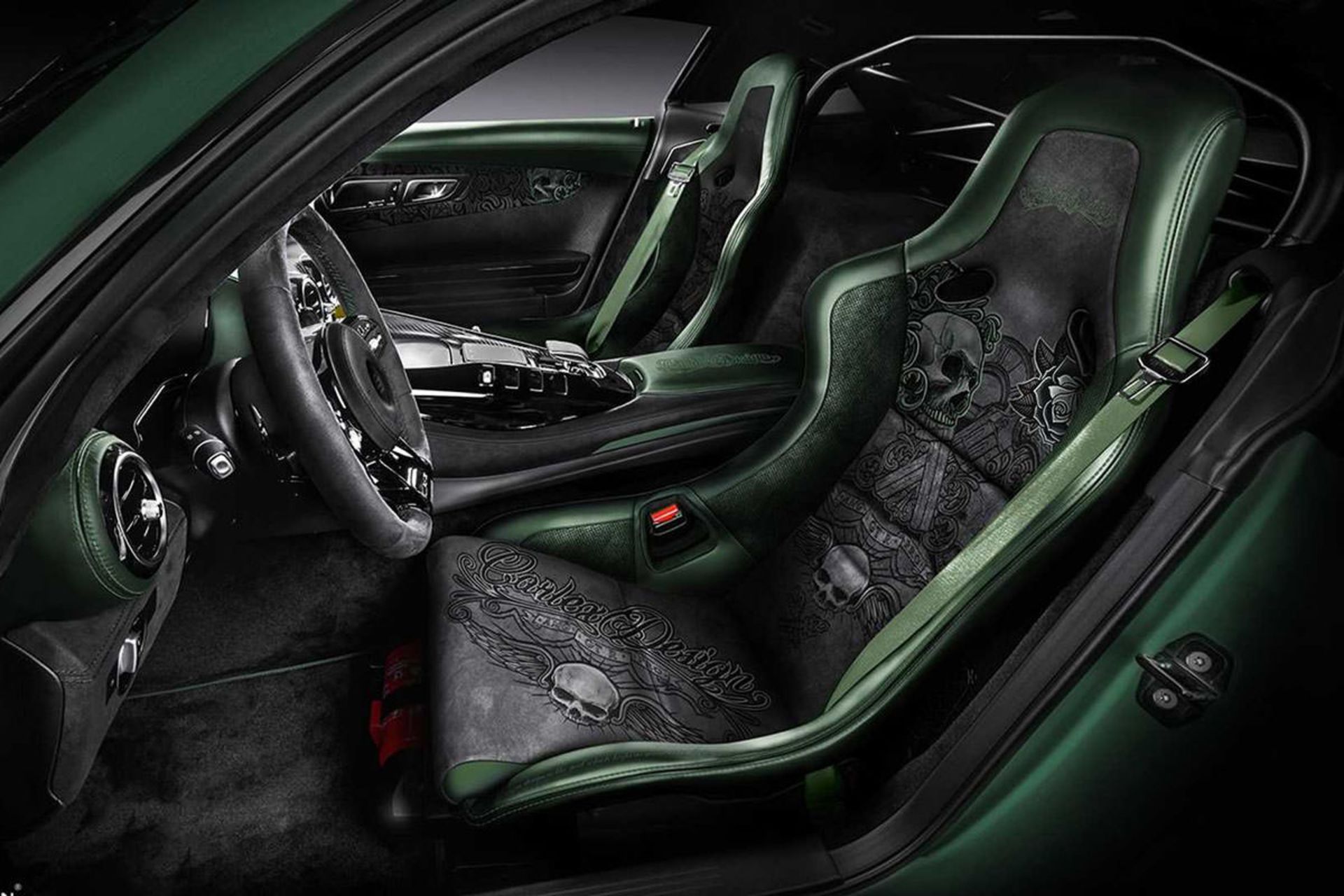 مرجع متخصصين ايران صندلي و كابين خودرو مرسدس بنز Mercedes-AMG GT R Pro با رنگ سبز تيره