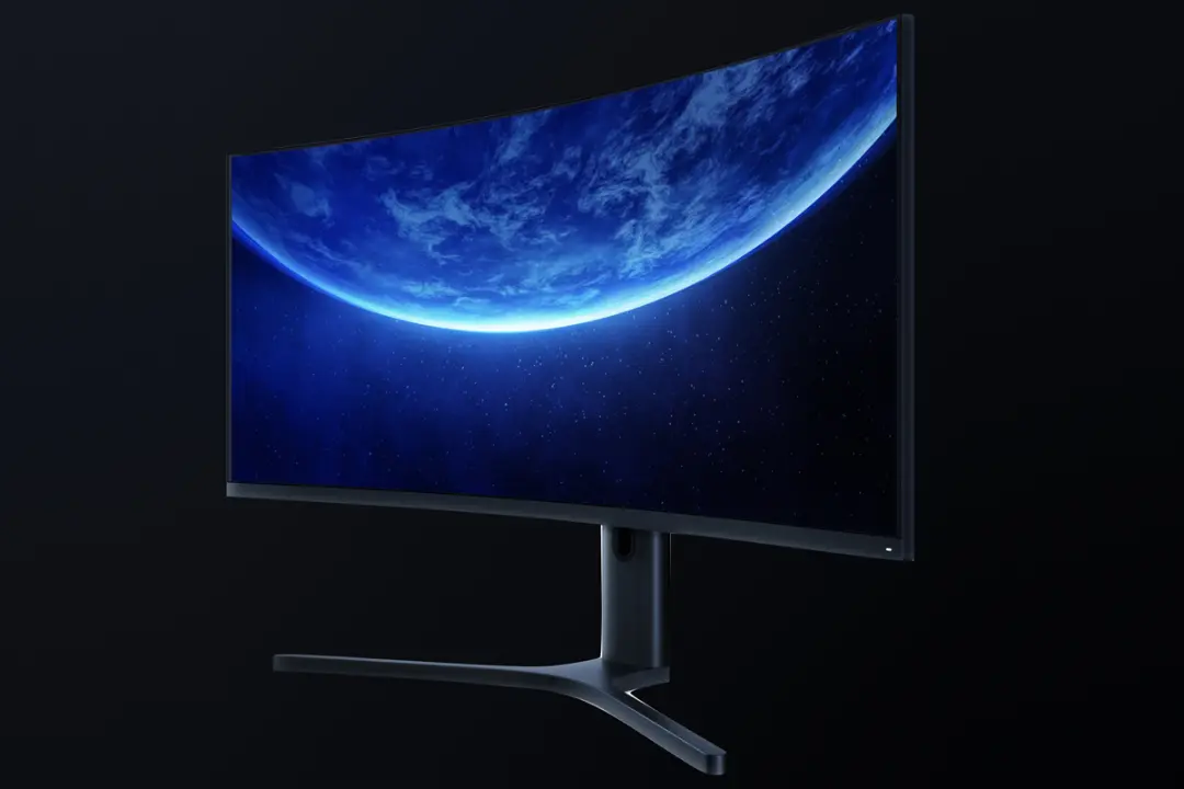 نمای سه رخ مانیتور شیائومی Mi Curved Gaming با والپیپر کره زمین