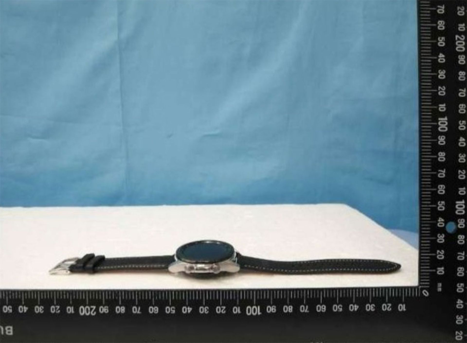 نمای کناری گلکسی واچ 3 / Galaxy Watch 3