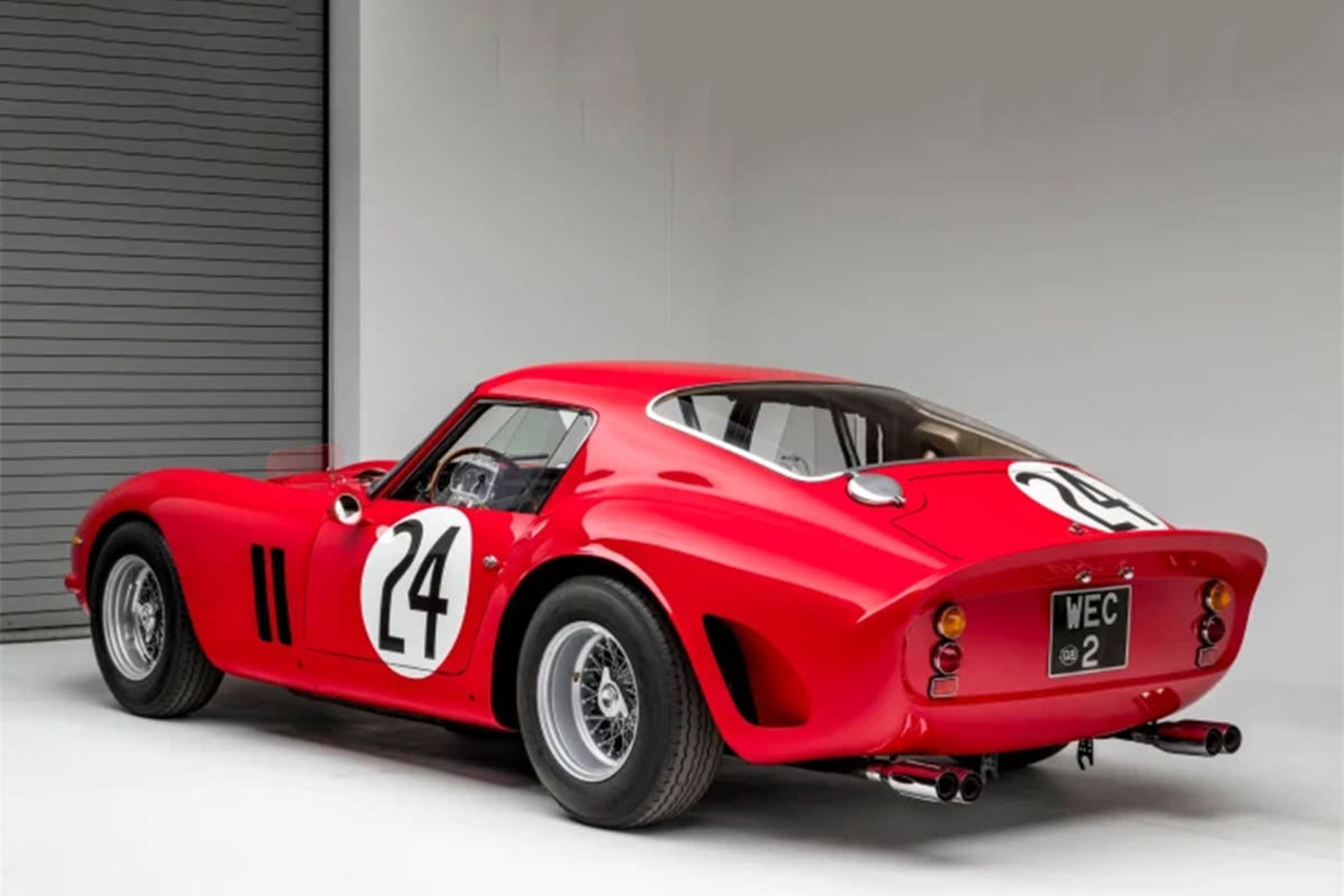 مرجع متخصصين ايران نماي عقب خودرو كلاسيك فراري / Ferrari 250 GTO قرمز رنگ