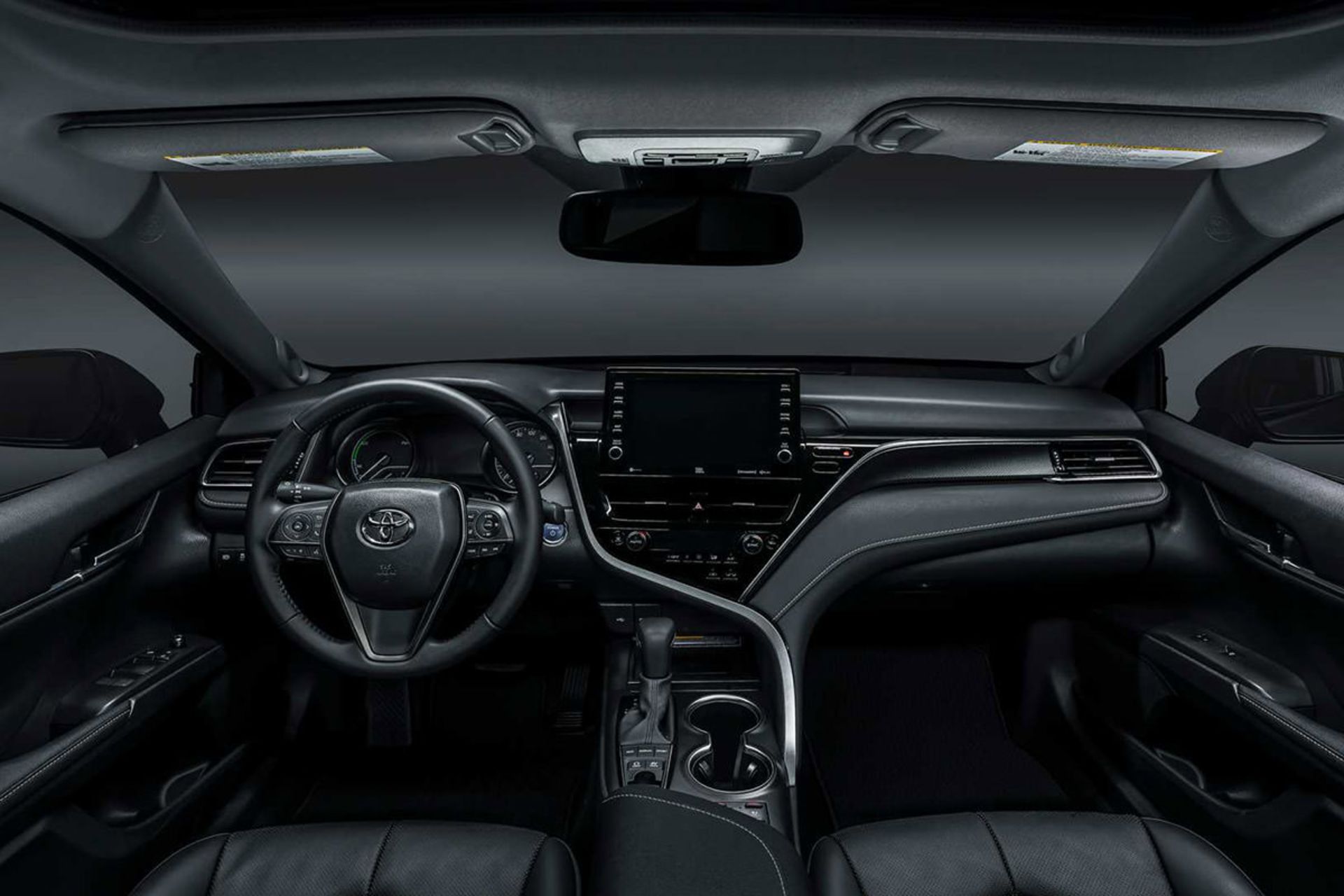 کابین و فرمان و نمایشگر سیستم سرگرمی تویوتا کمری / 2021 Toyota Camry