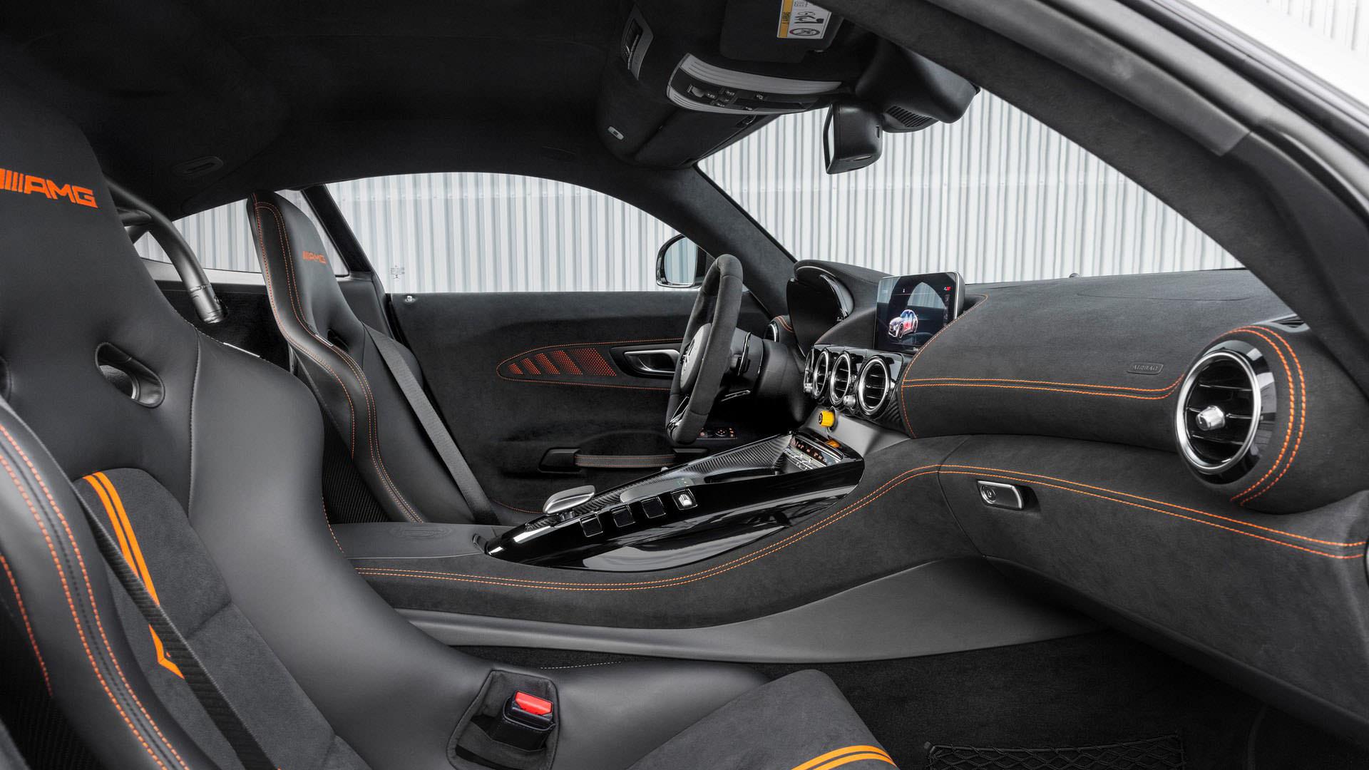 کابین خودرو مرسدس amg gt سری بلک / Mercedes-AMG GT Black Series