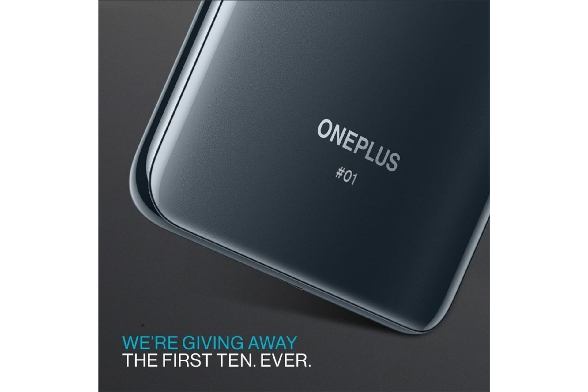 بخش پایینی پشت وان پلاس نورد رنگ خاکستری / OnePlus Nord