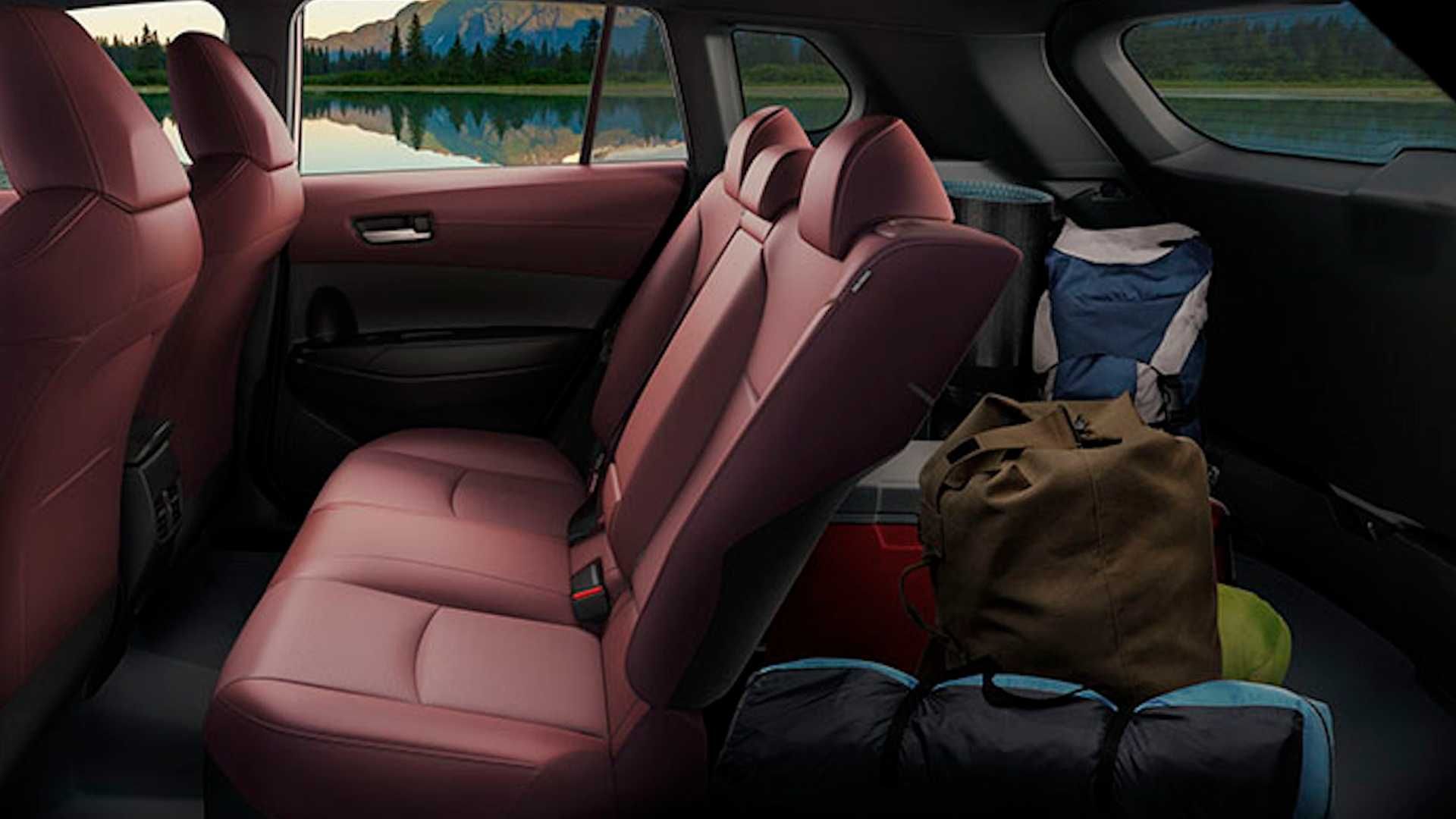  Toyota Corolla Cross / تویوتا کرولا کراس نمای صندوق بار