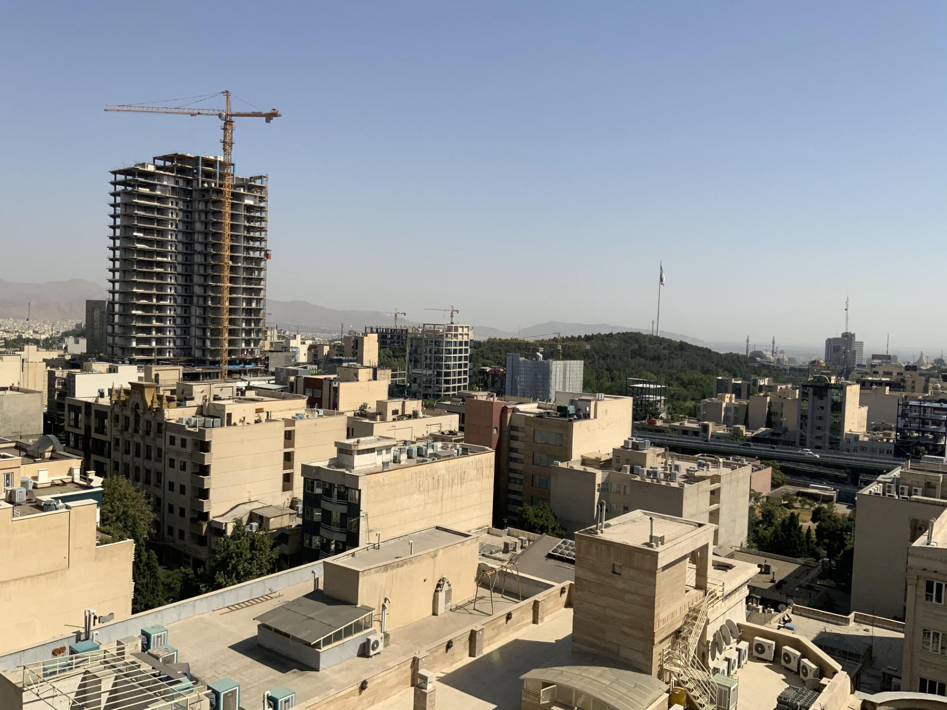 نمونه عکس دوربین اصلی آیپد پرو ۲۰۲۰ از ساختمان‌ها