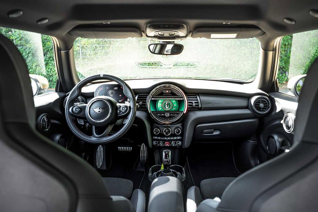 hatchback-Manhart-Mini-John-Cooper-Works-Manhart-3