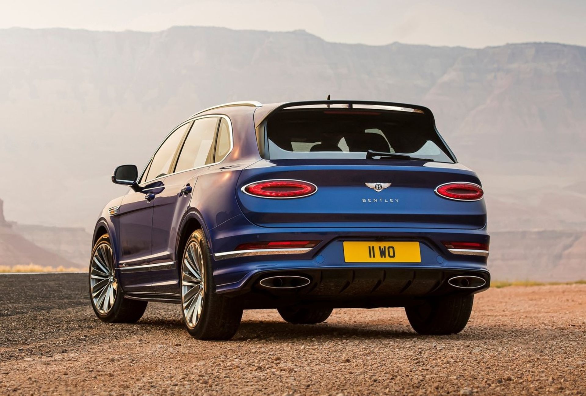 Bentley Bentayga Speed  بنتلی بنتایگا اسپید نمای پشت
