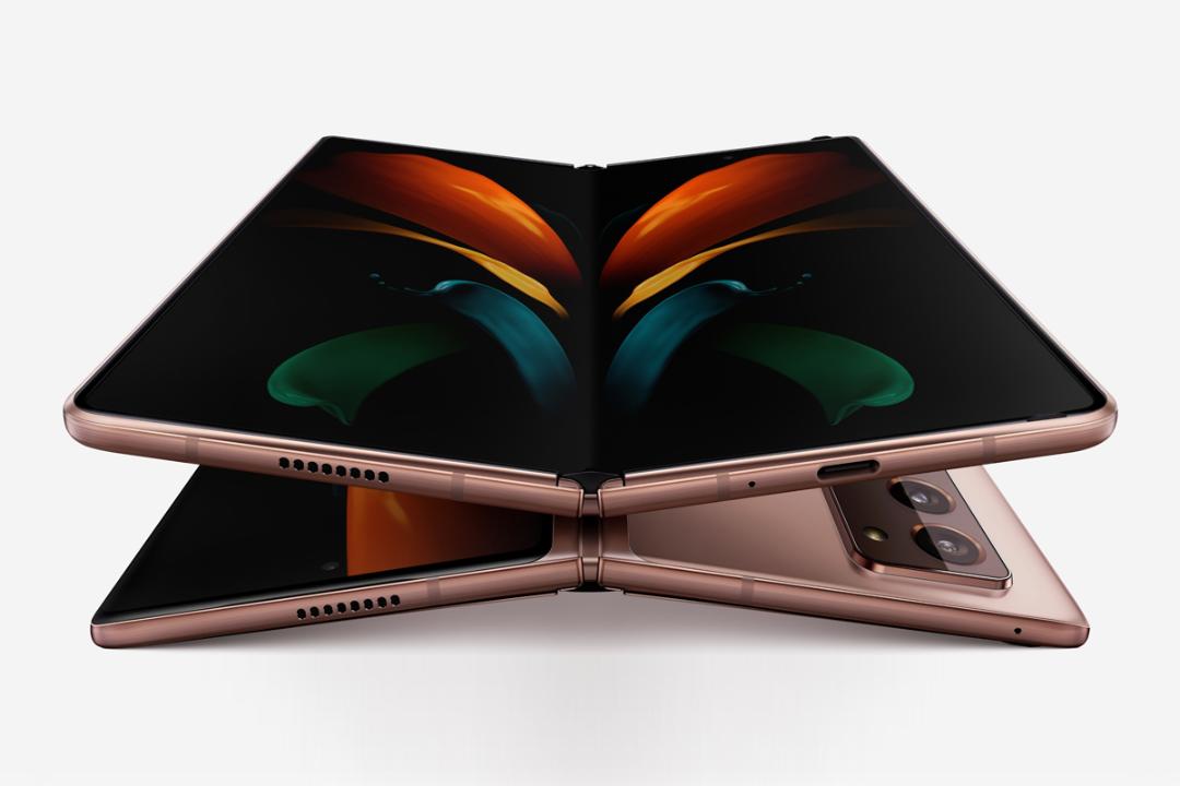 گلکسی زد فولد 2 / Galaxy Z Fold 2 از نمای پایین و بالا رنگ برنزی