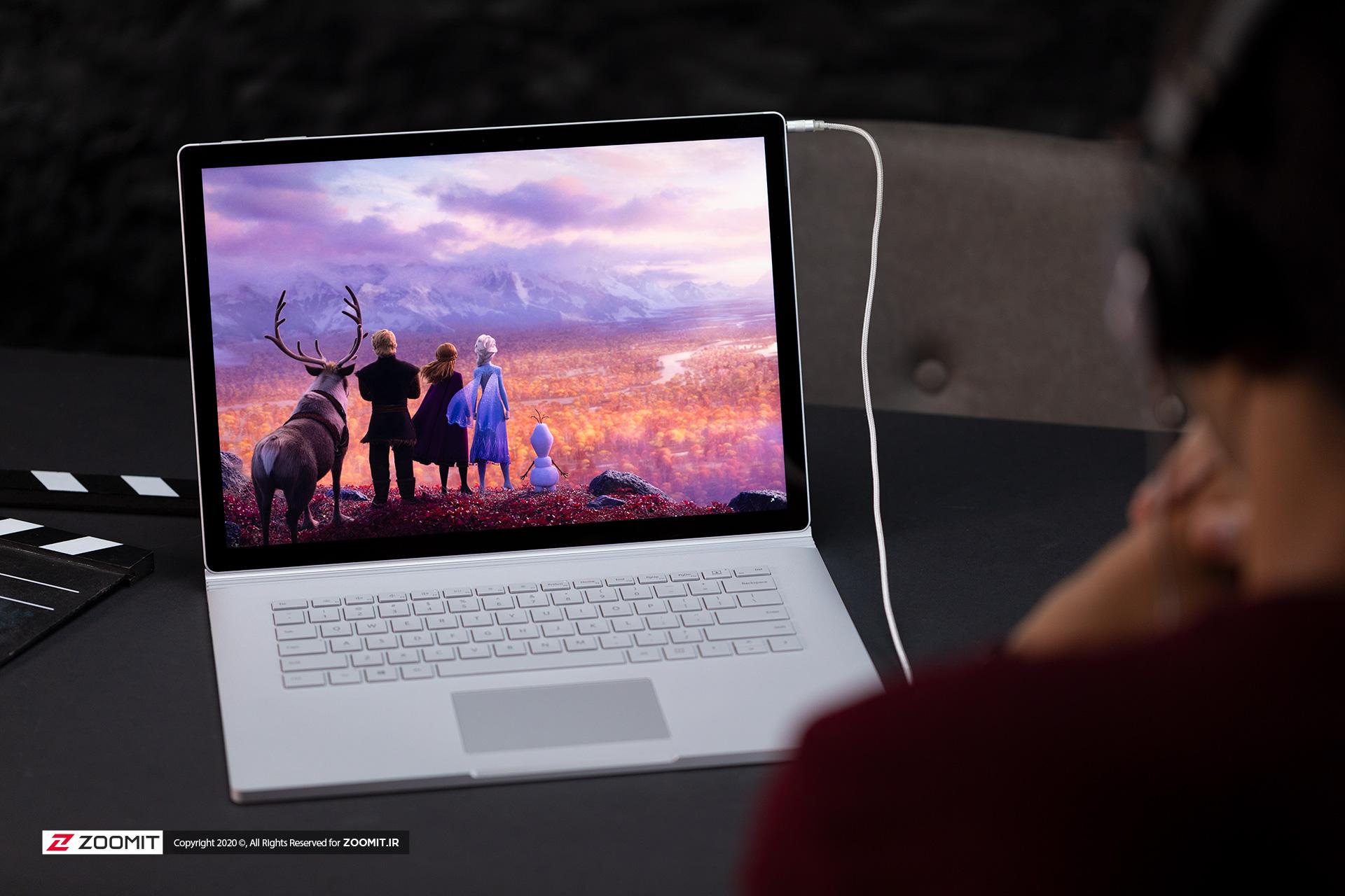 سرفیس بوک ۳ مایکروسافت / Microsoft Surface Book 3 در حال پخش فیلم