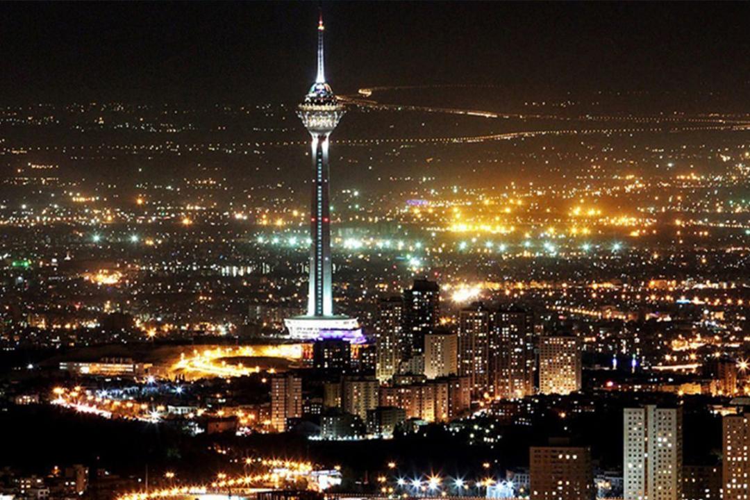 برج میلاد در شب