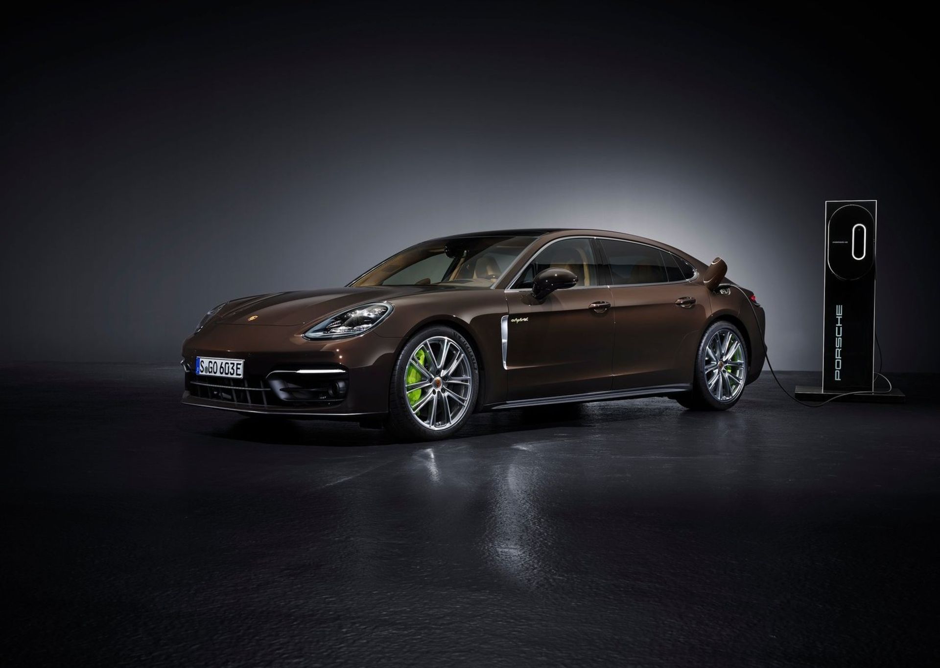Porsche Panamera 2021 پورشه پانامرا هیبرید