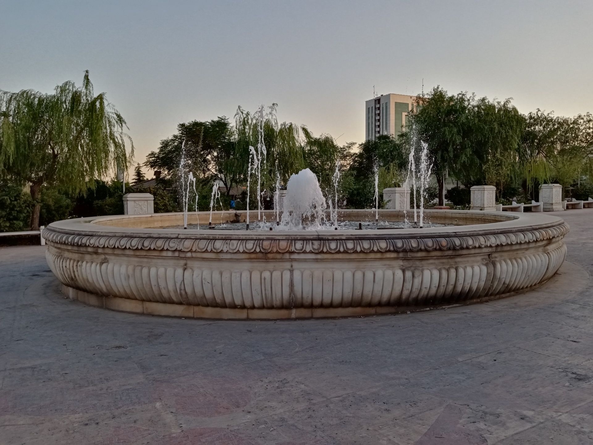 نمونه عکس گرفته شده با دوربین اصلی آنر 9A در روز